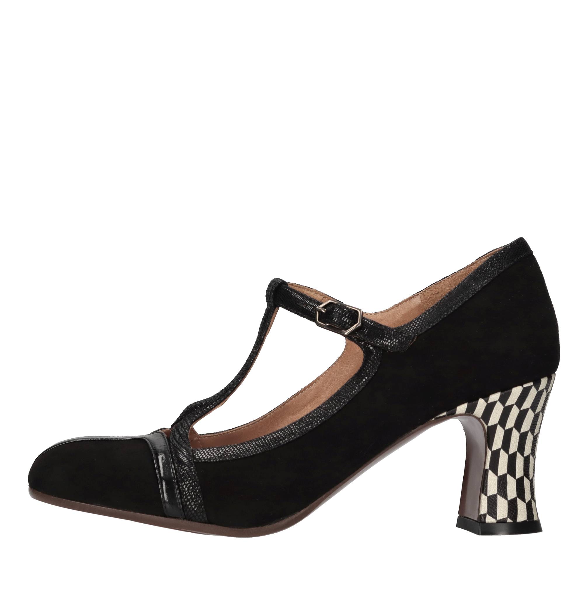 Chie Mihara Scarpe con Tacco Nero