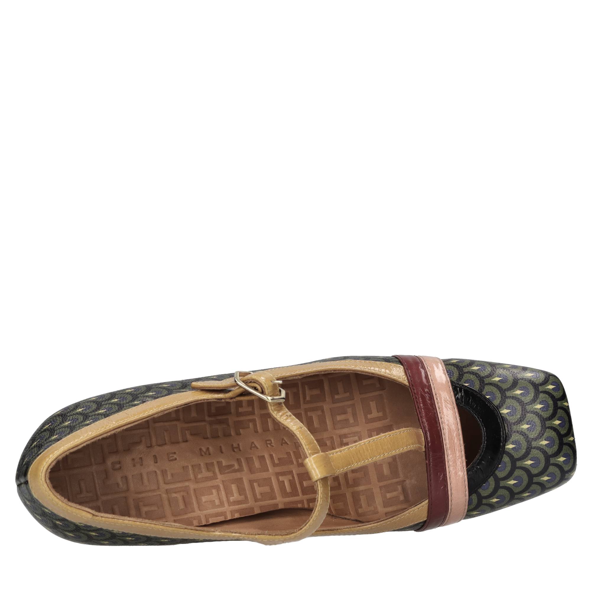 Chie Mihara Zapatos con tacón multicolor
