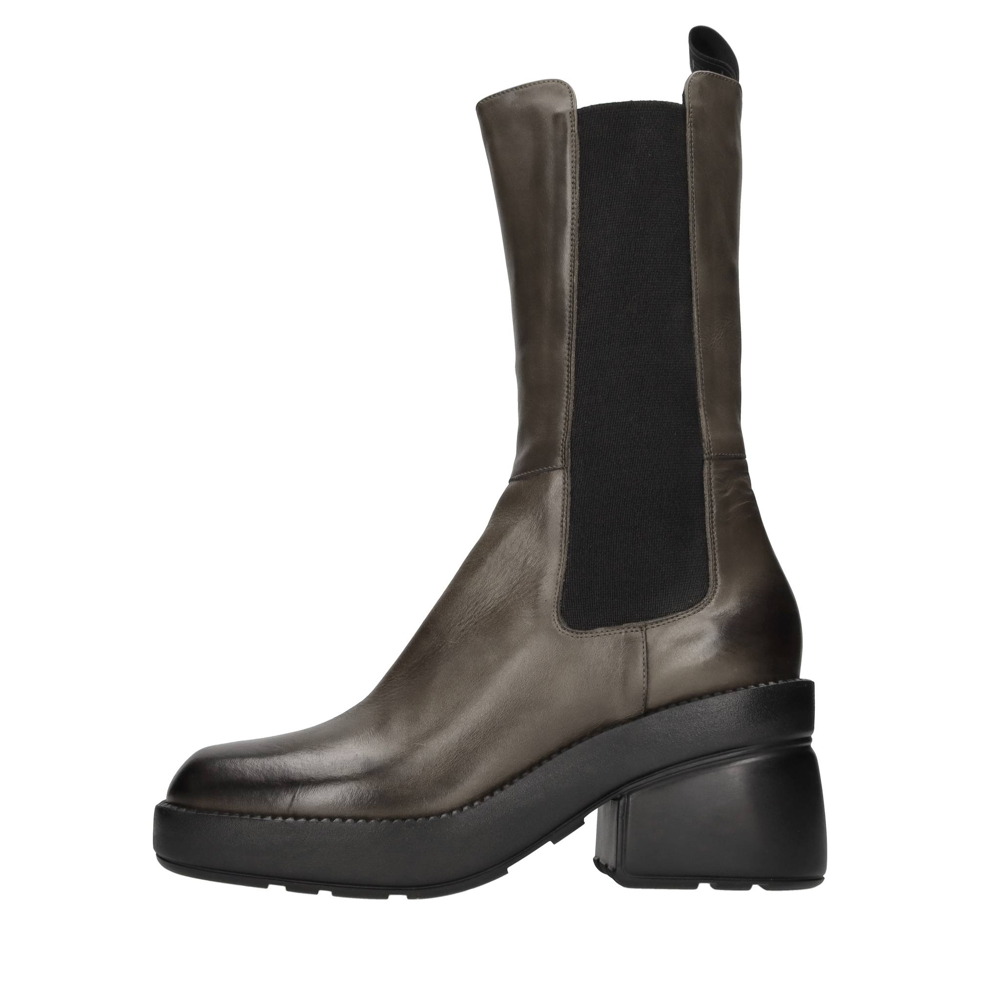 Elena Iachi Botas verdes