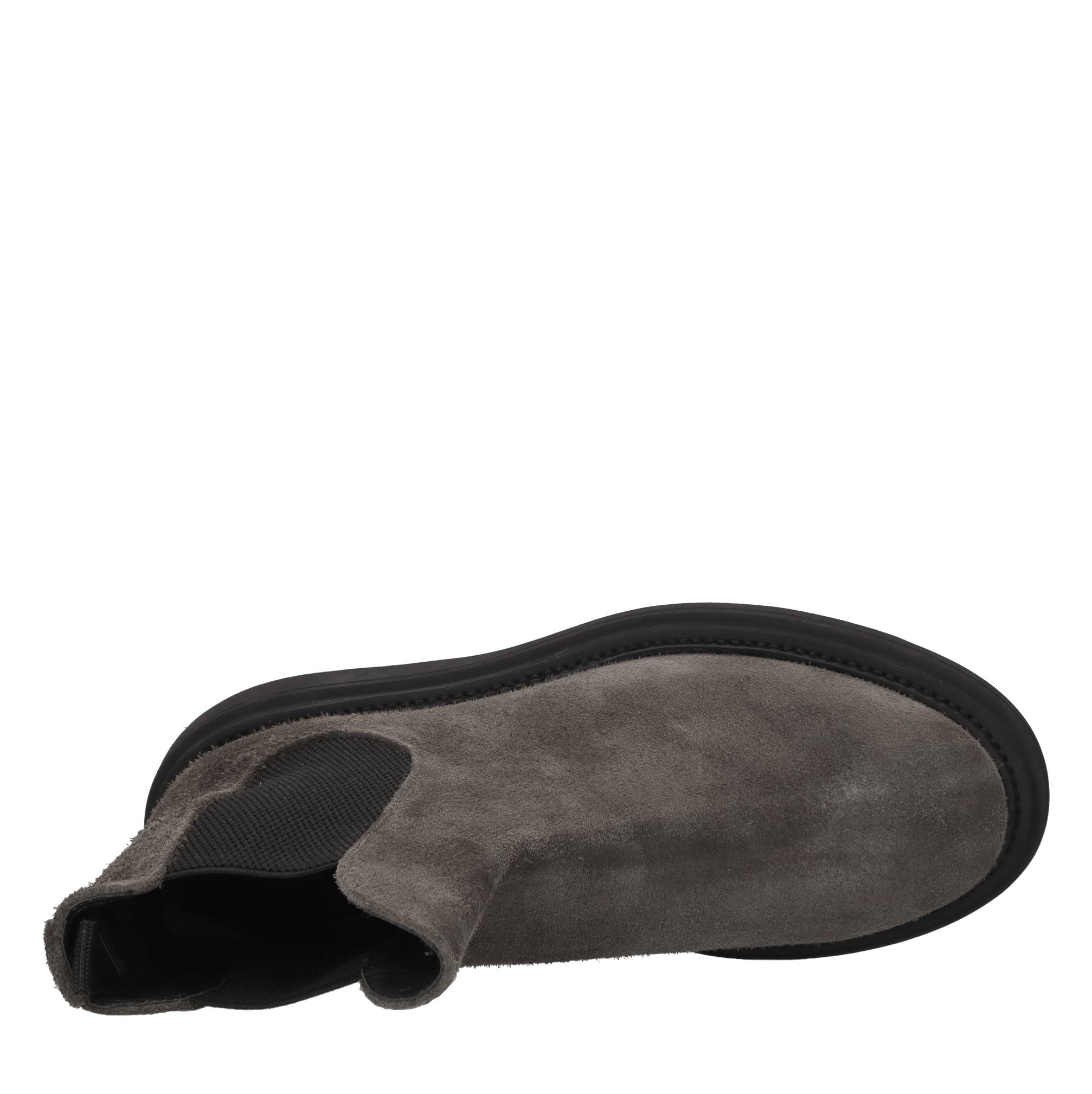 The-antipode Stiefel schwarz