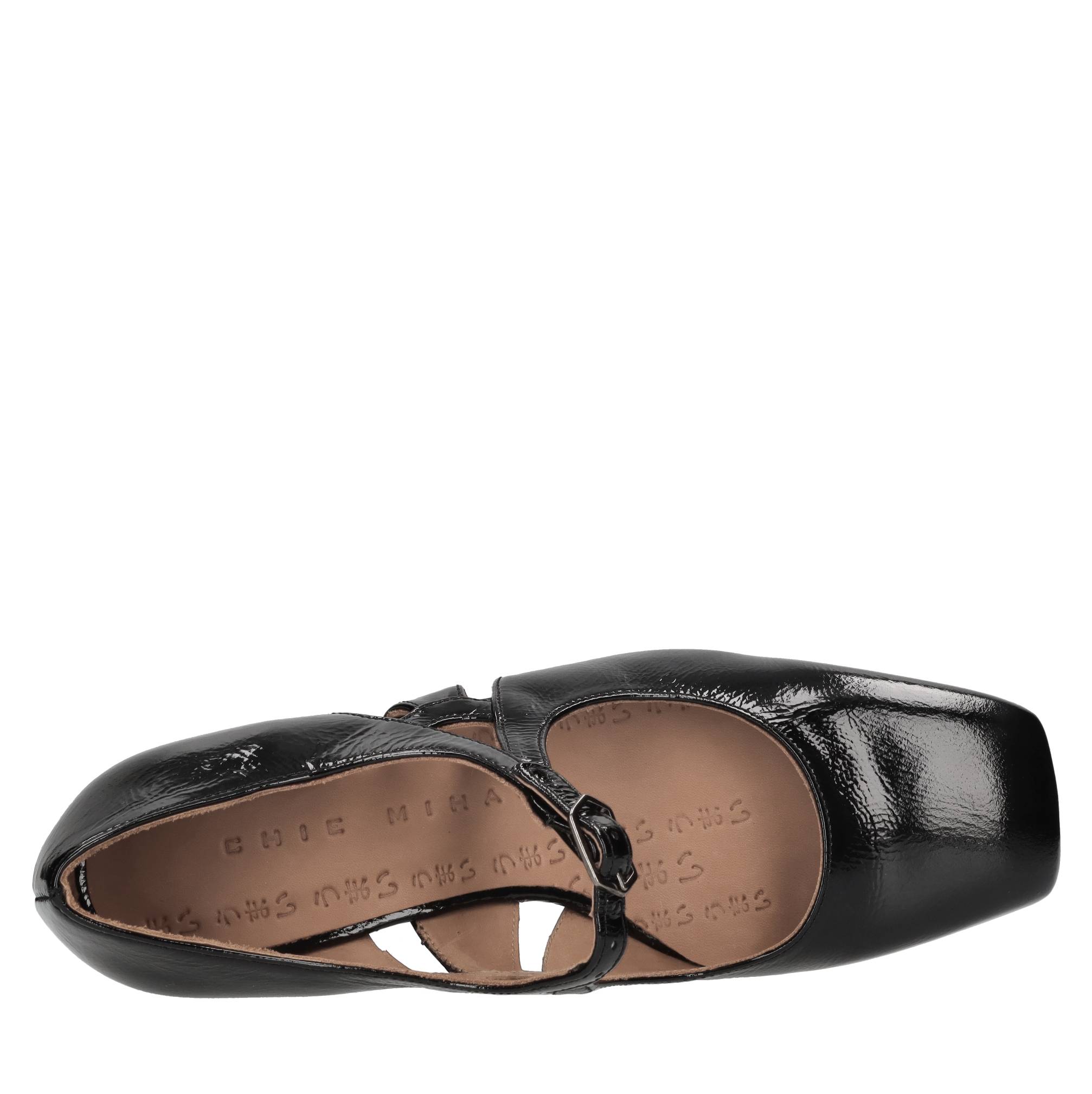 Chie Mihara With Heel