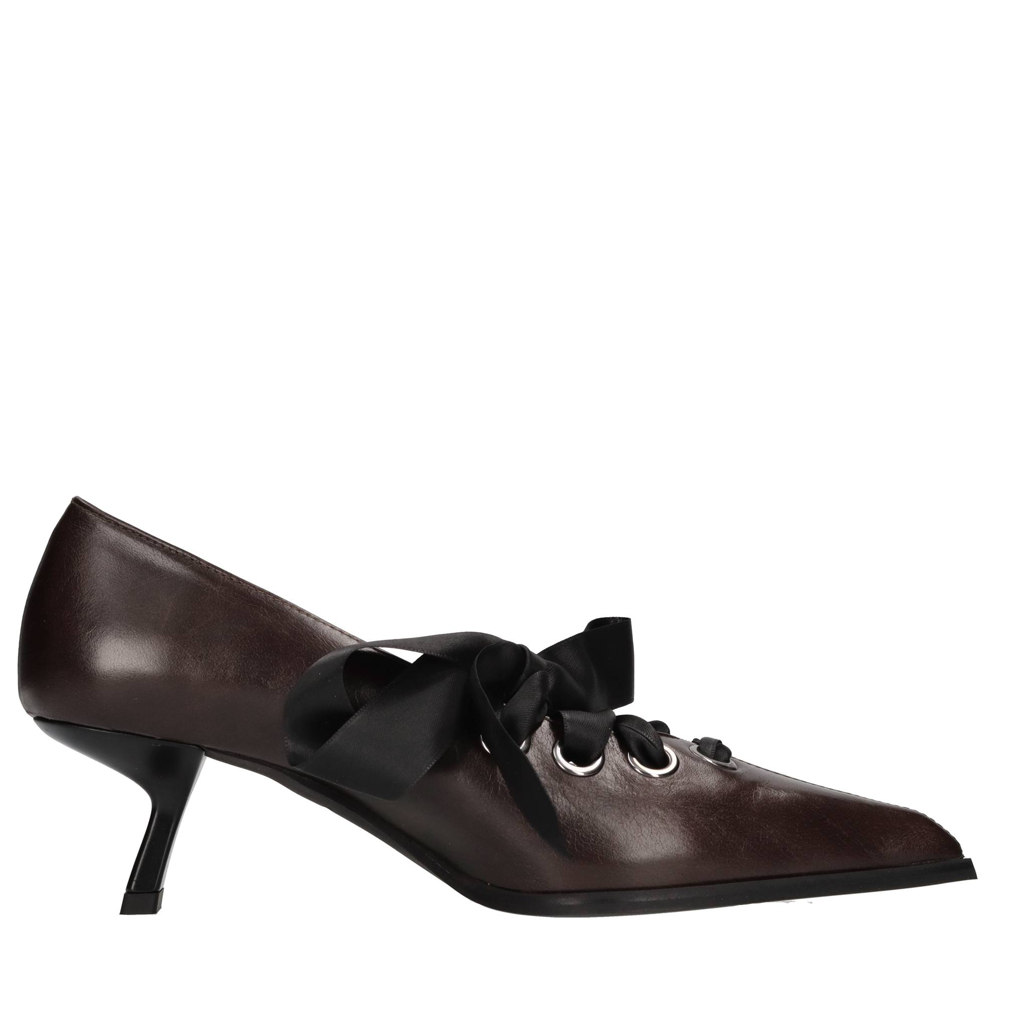 POEVE Scarpe con Tacco Marrone