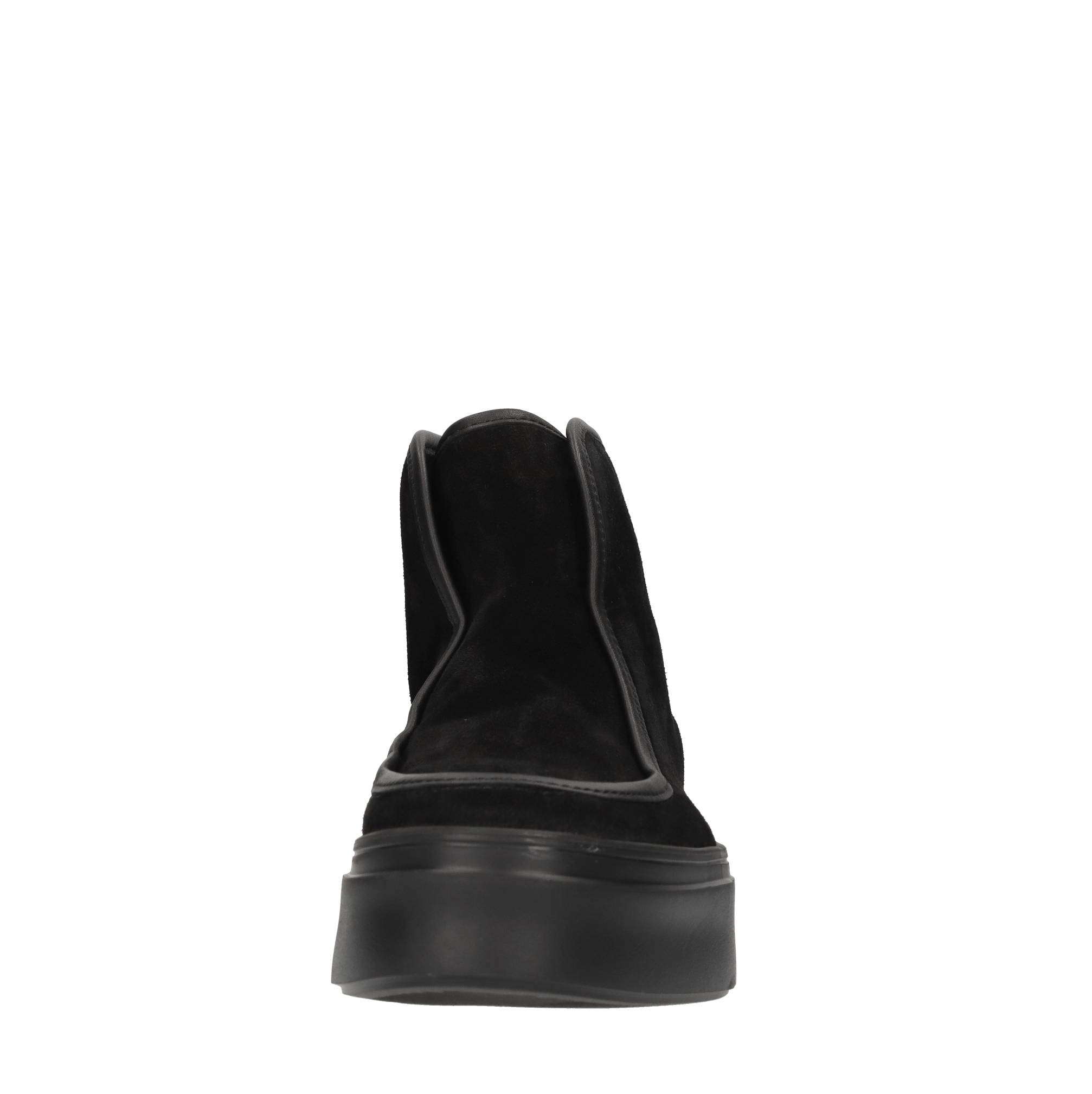 Frau Boots
