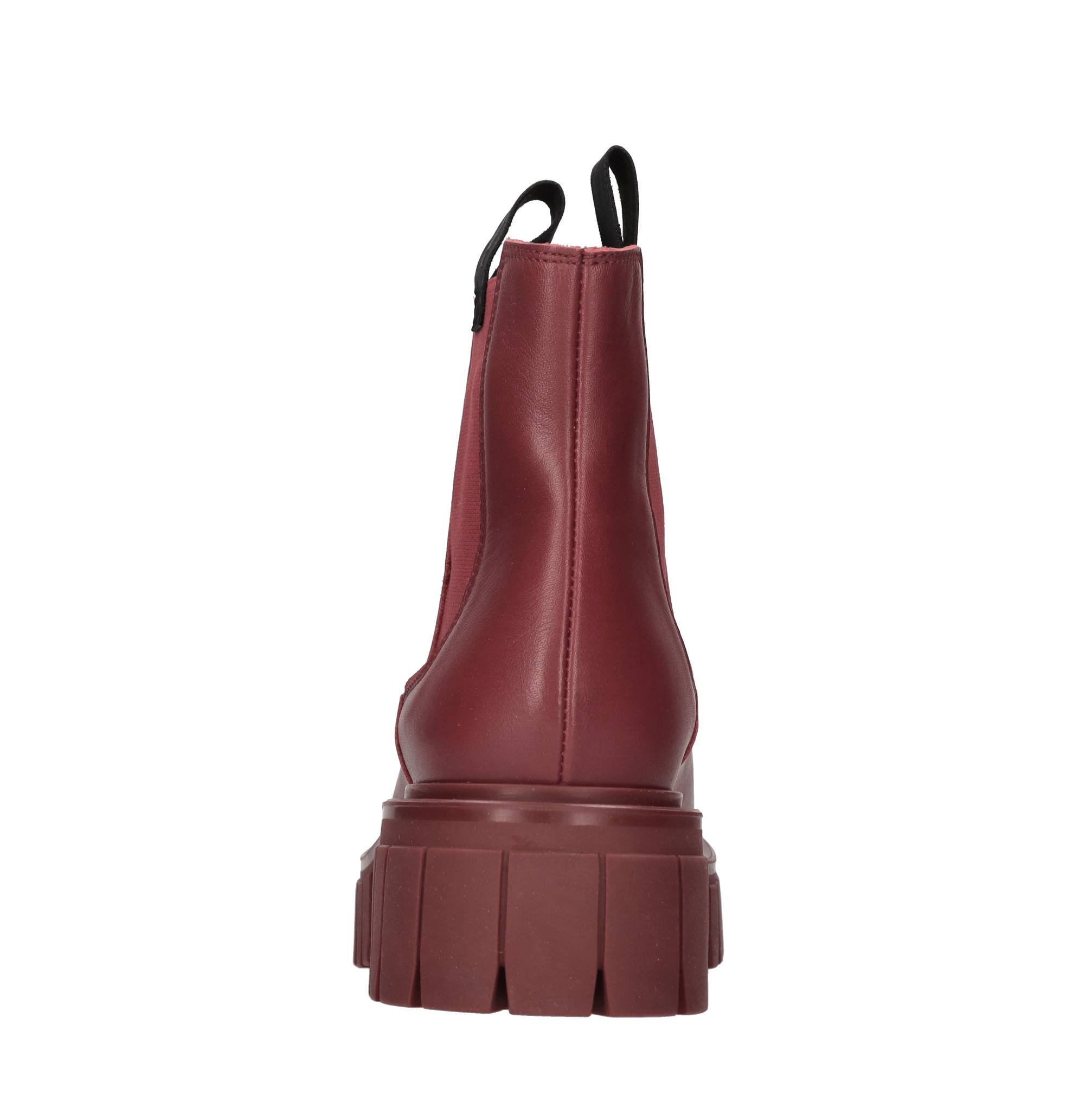 Frau Boots