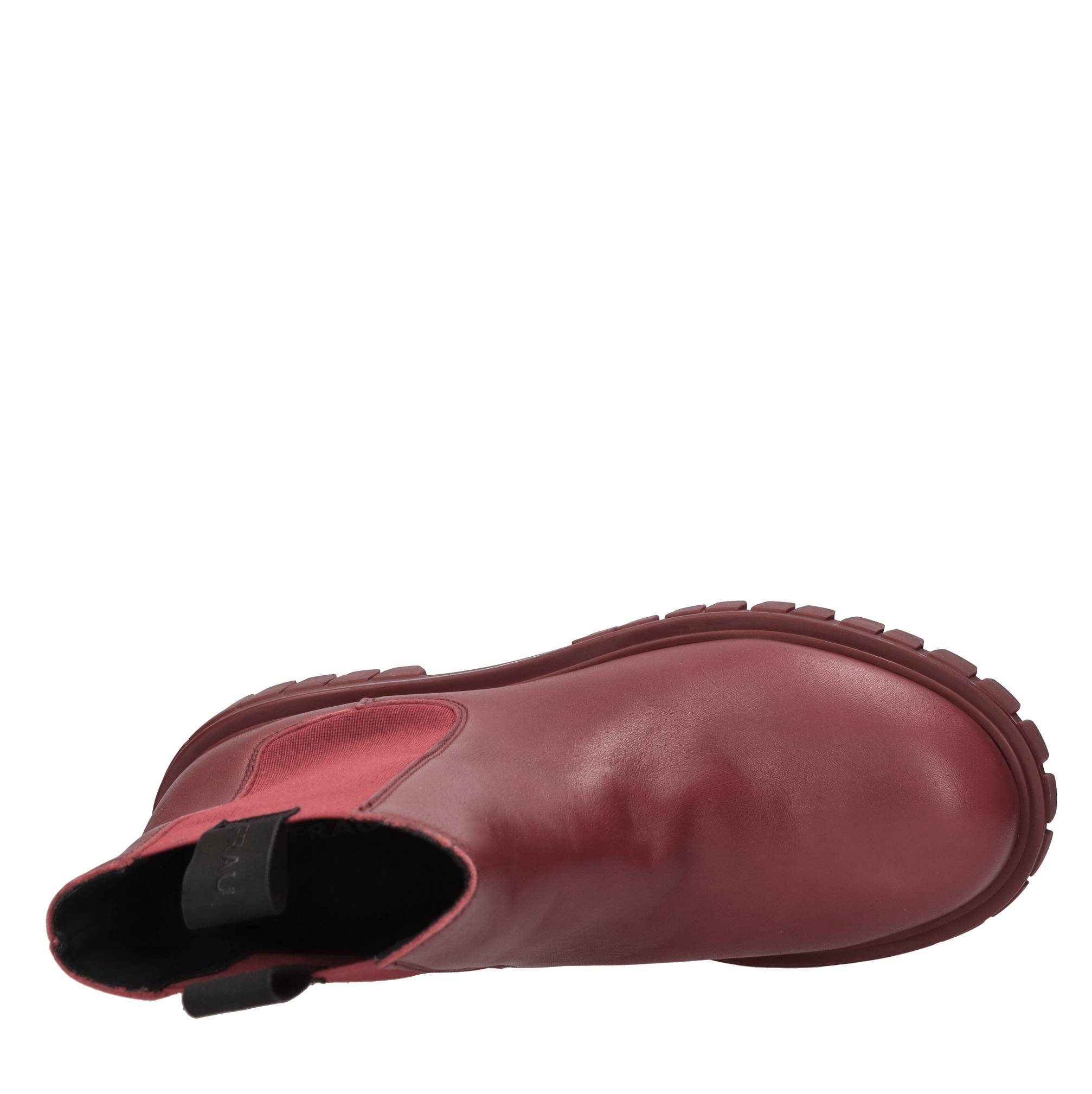 Frau Boots