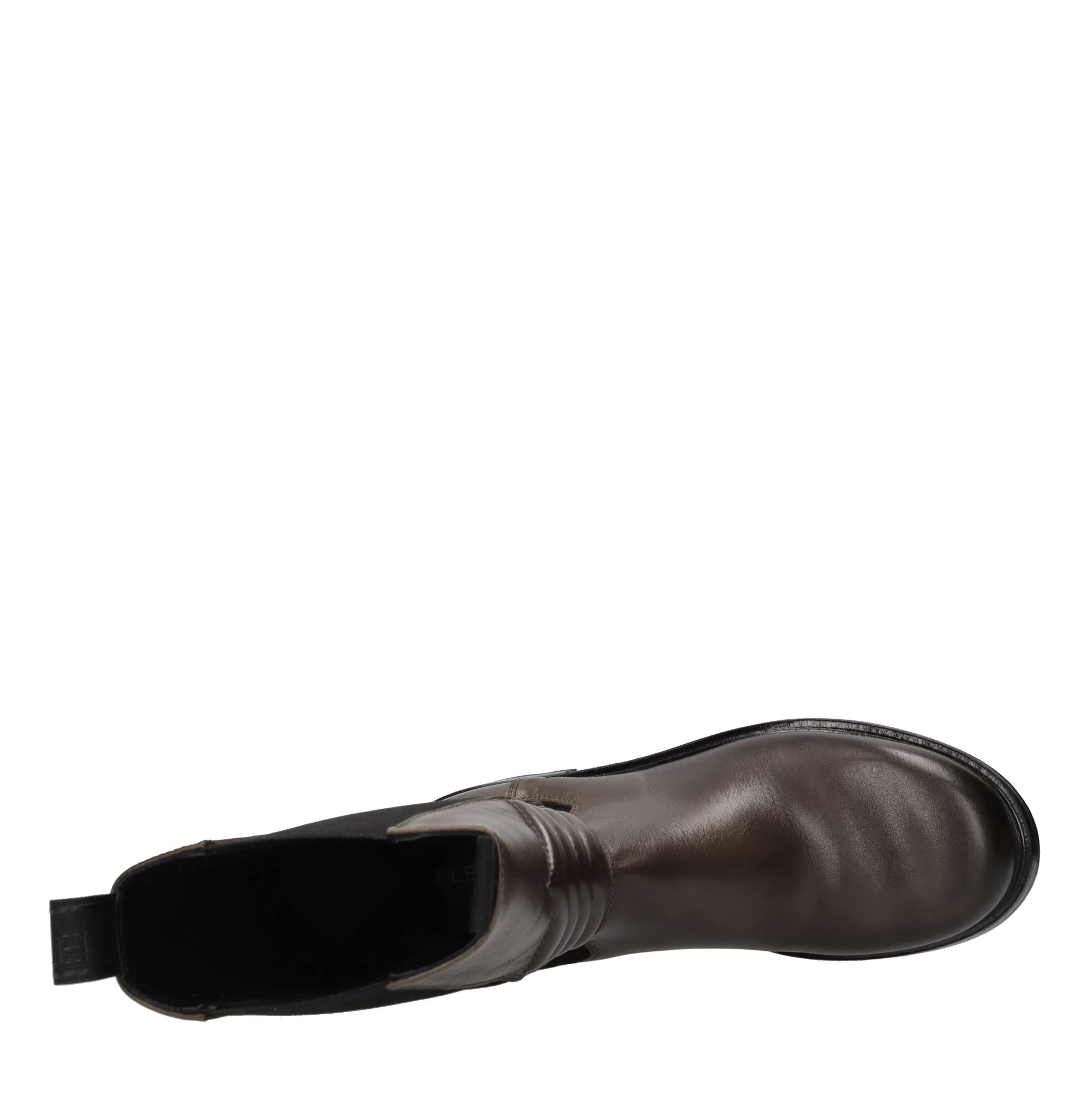 Elena Iachi Botas verdes