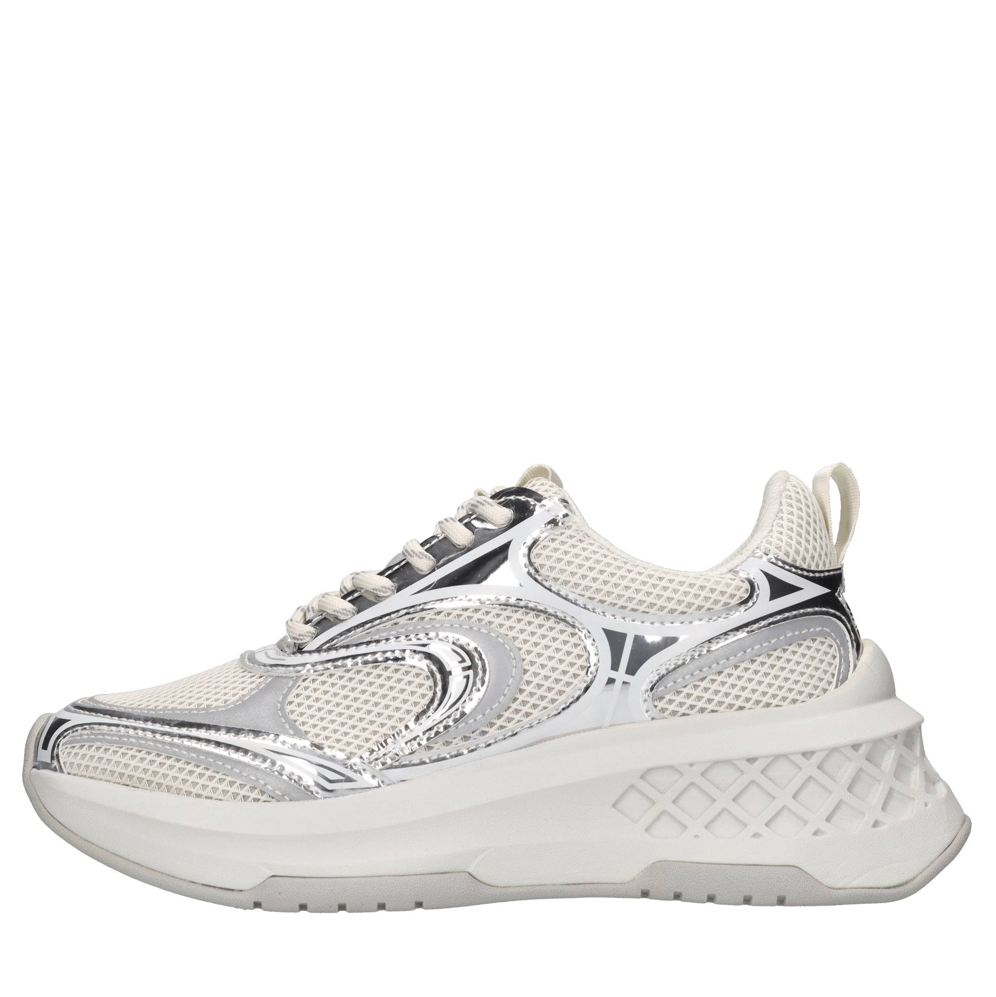 Emanuelle Vee Witte sneakers