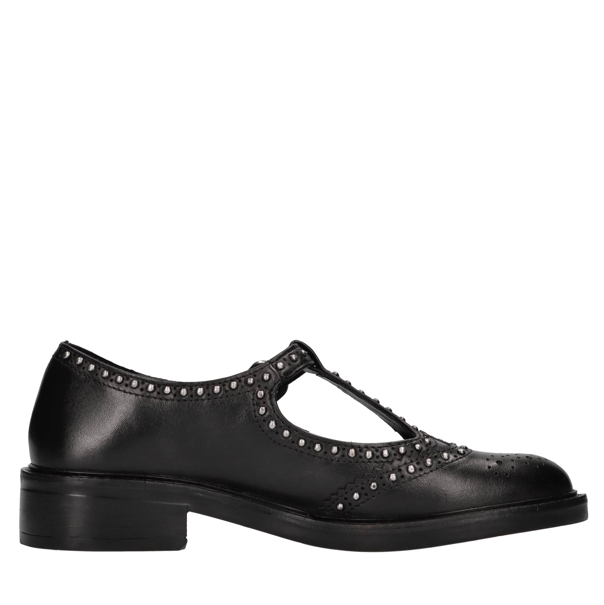 Emanuelle Vee Scarpe basse Nero