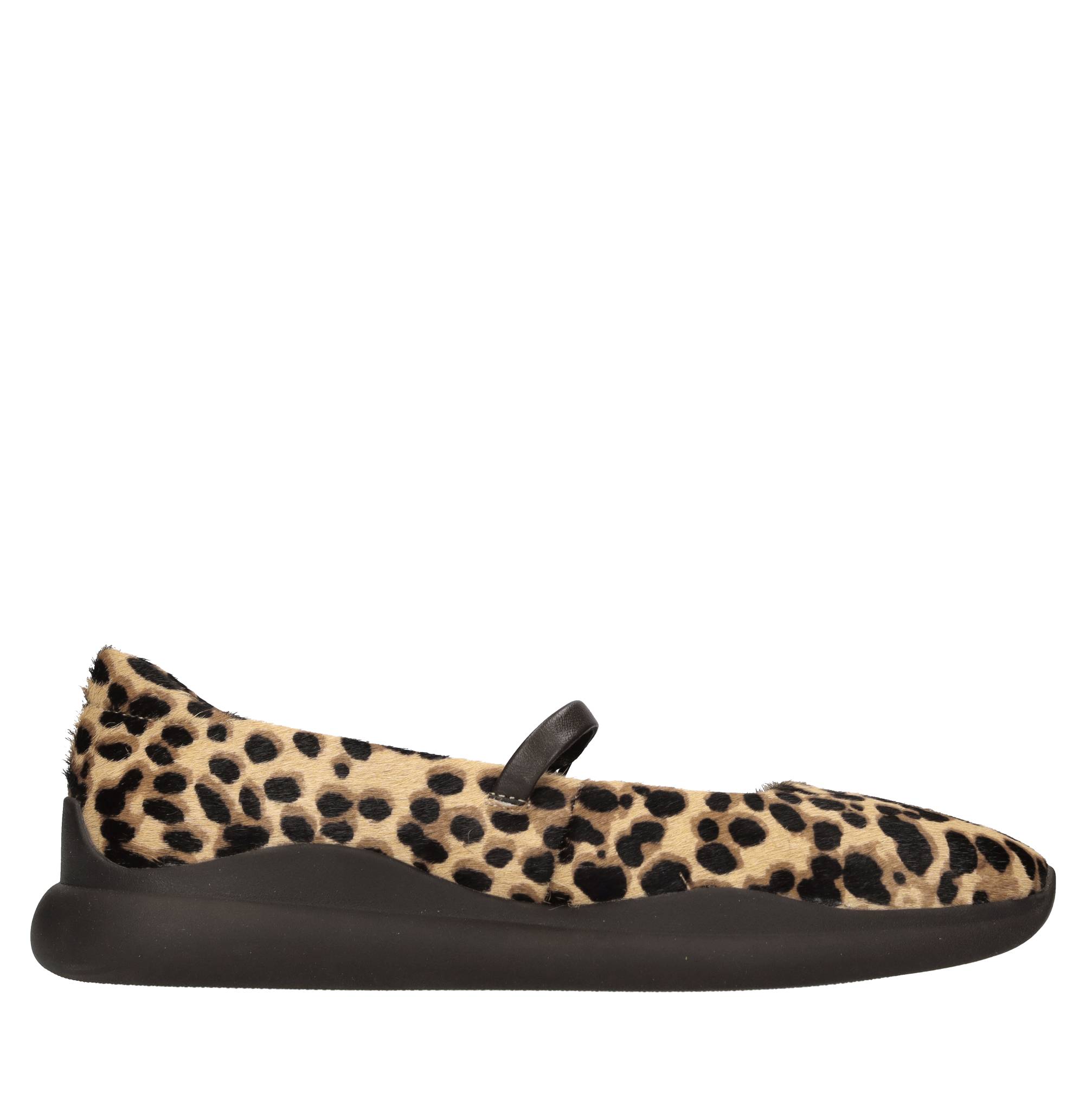 Emanuelle Vee Flat shoes