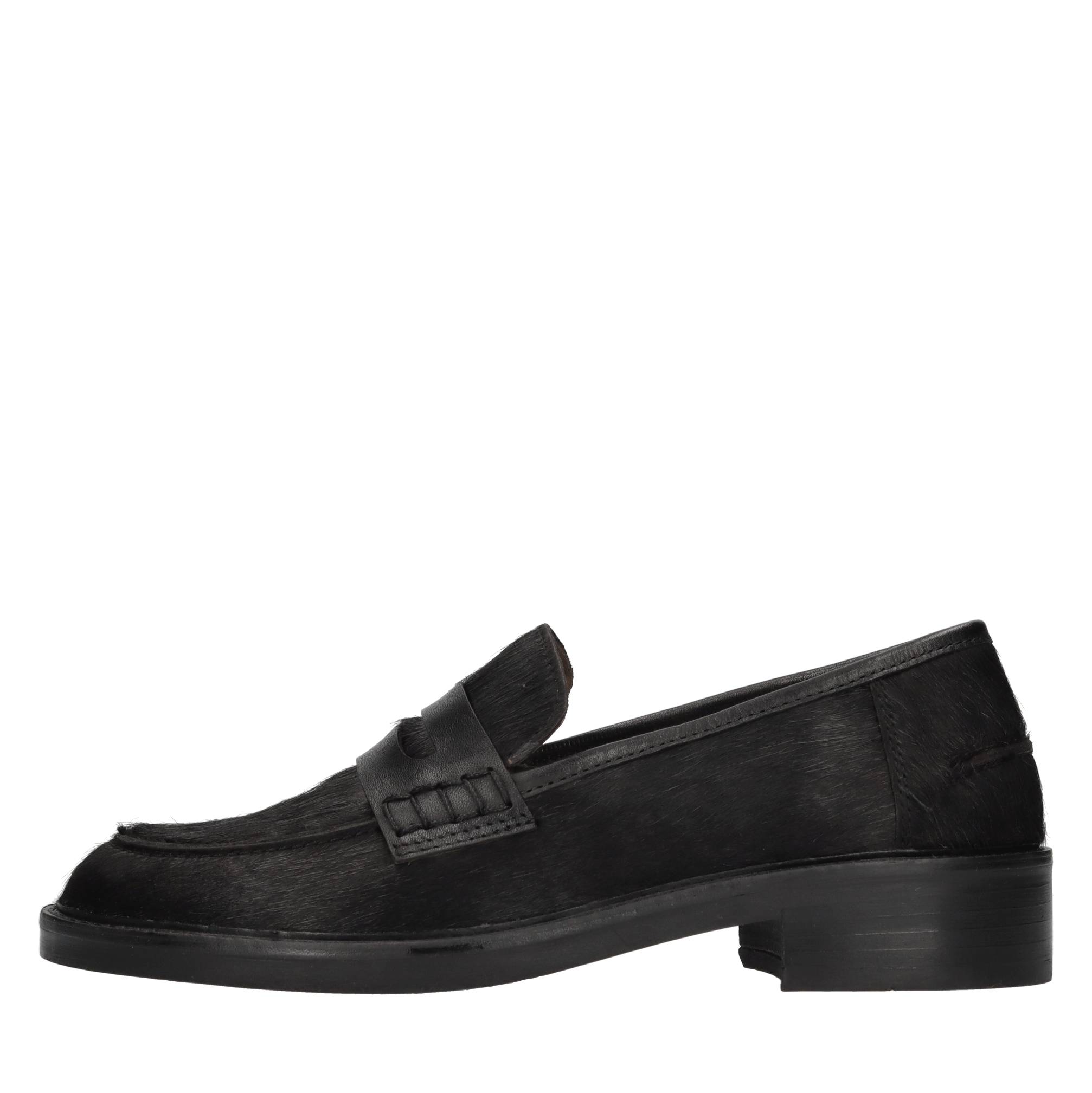 Emanuelle Vee Chaussures basses Noir