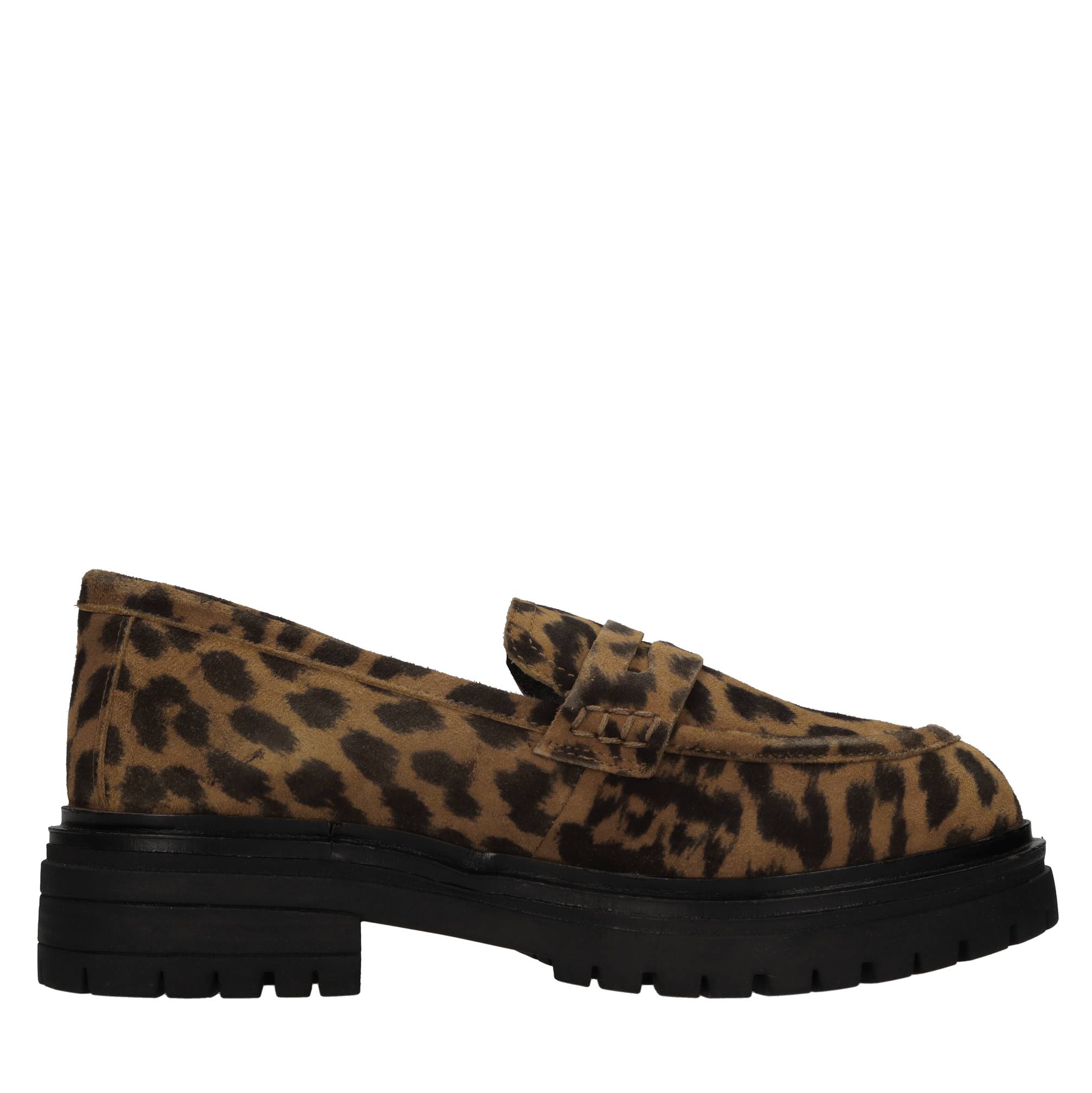 Emanuelle Vee Flat shoes
