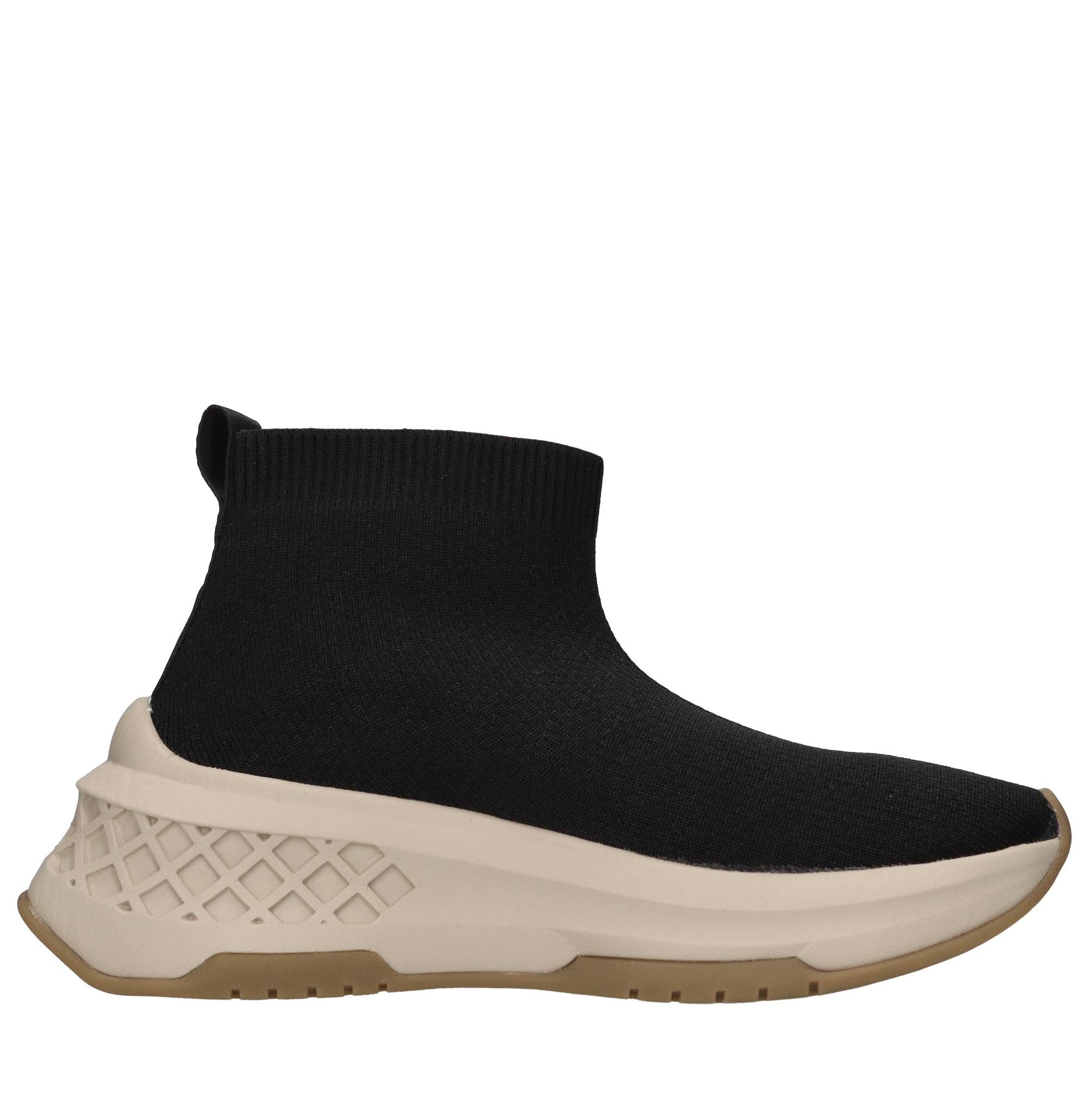 Emanuelle Vee Sneakers