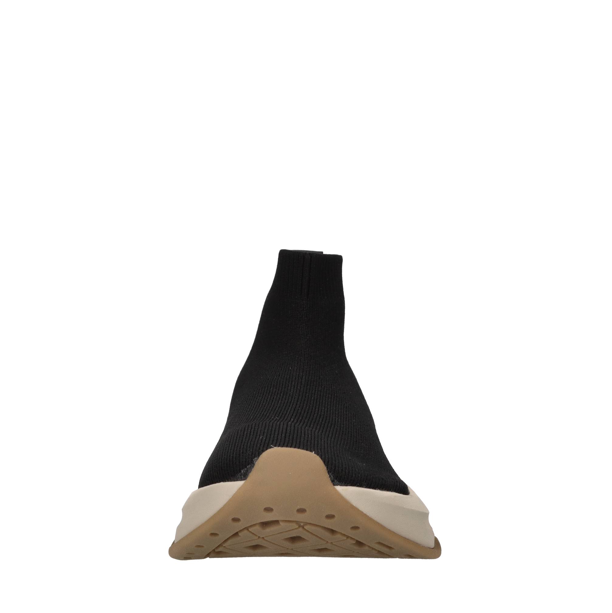 Emanuelle Vee Sneakers
