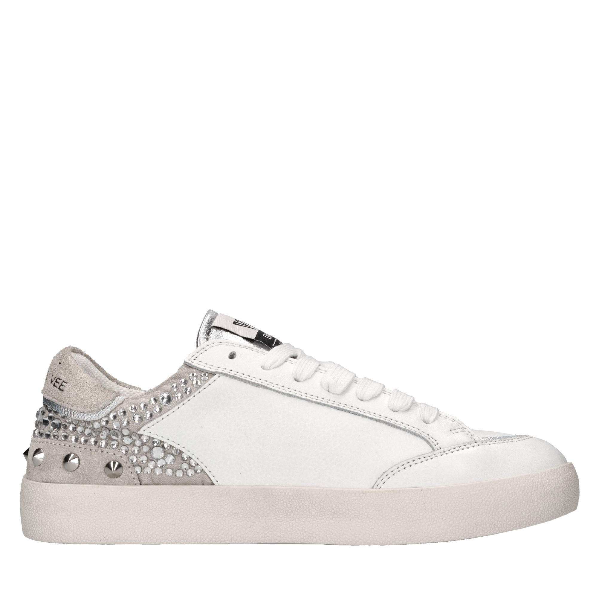 Emanuelle Vee Witte sneakers