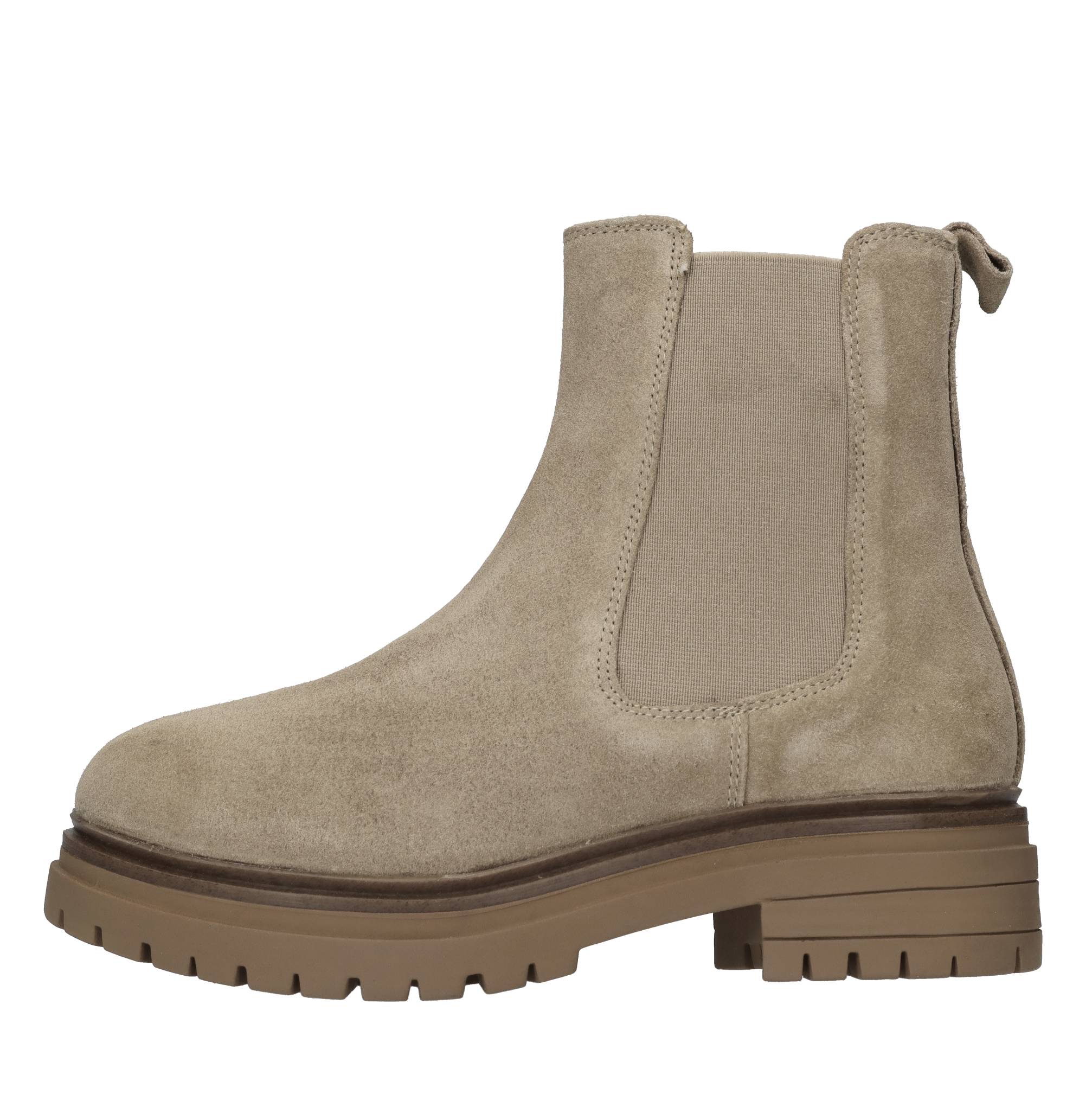 Emanuelle Vee Boots