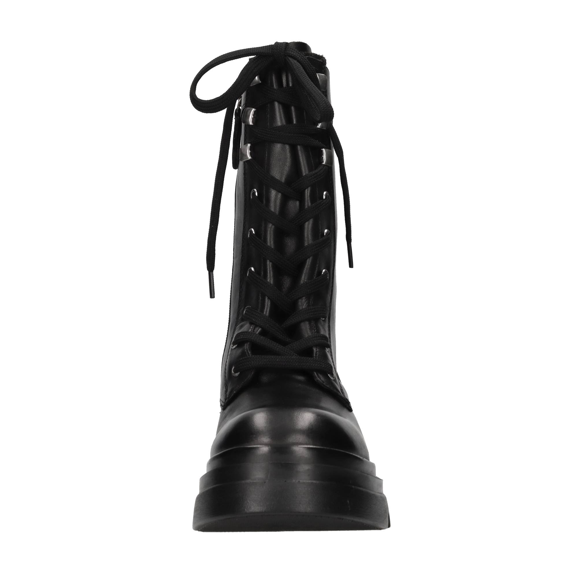 Emanuelle Vee Boots