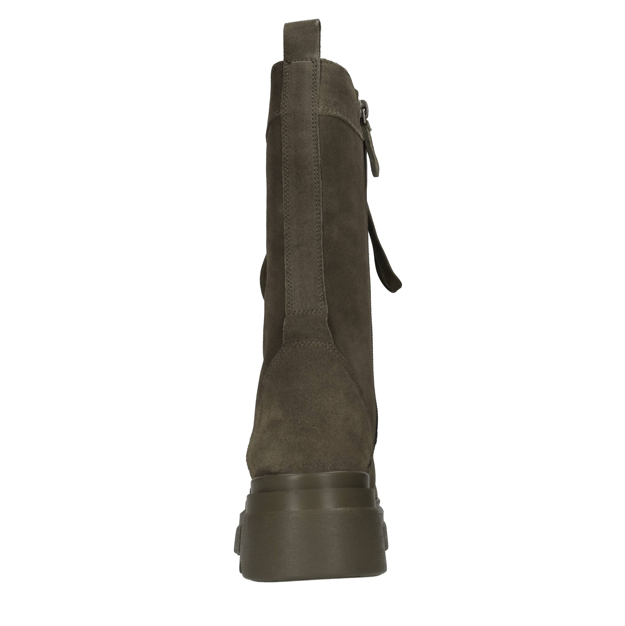 Emanuelle Vee Boots