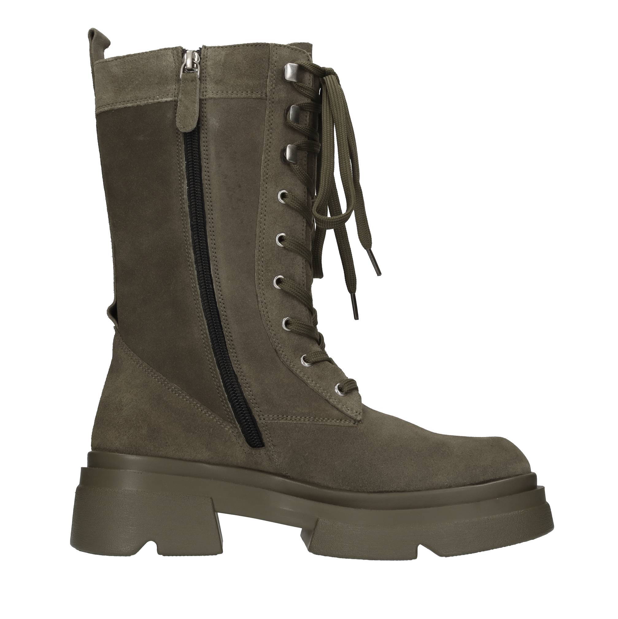 Emanuelle Vee Boots