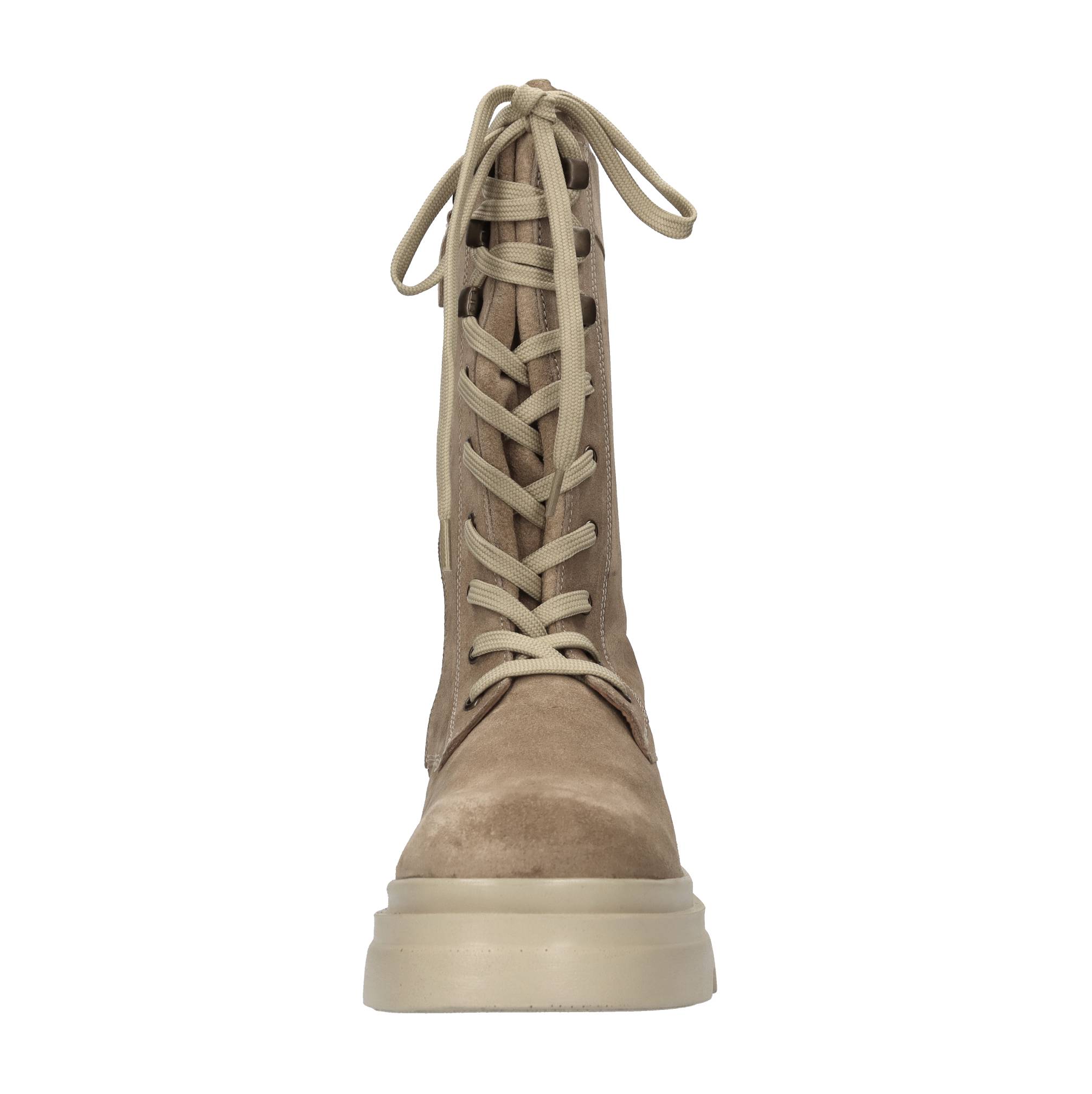 Emanuelle Vee Boots