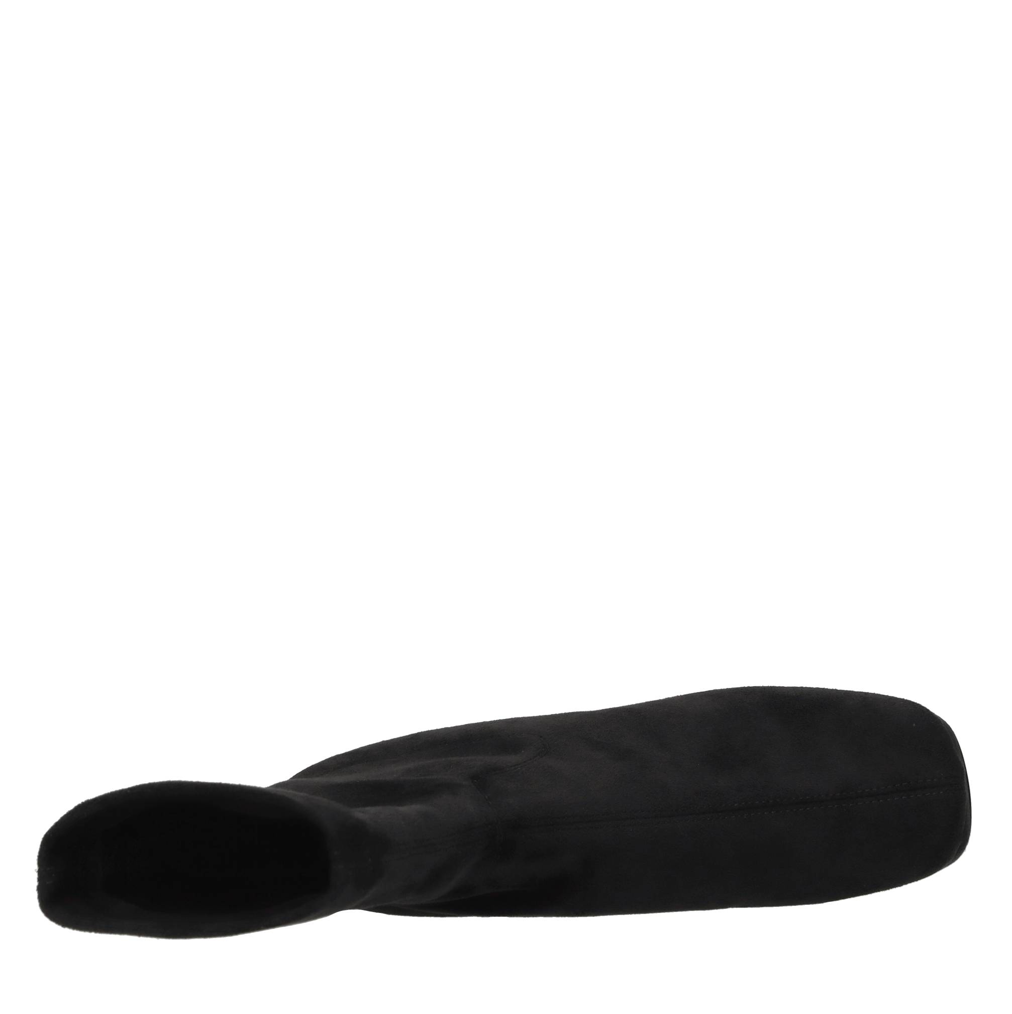 Emanuelle Vee Boots