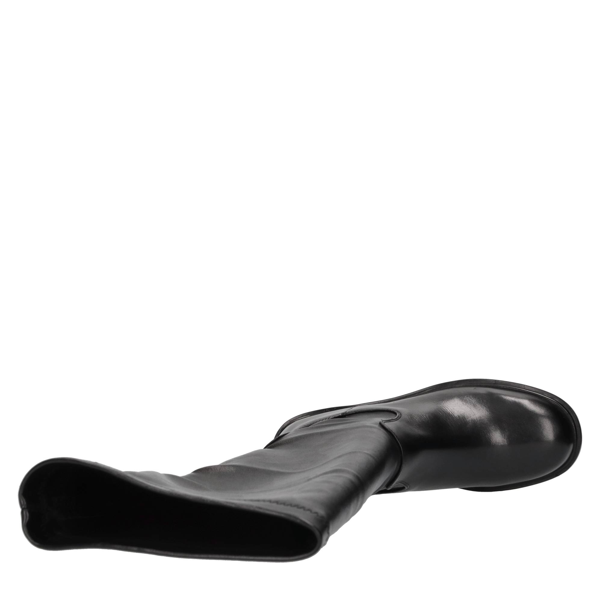 Emanuelle Vee Boots