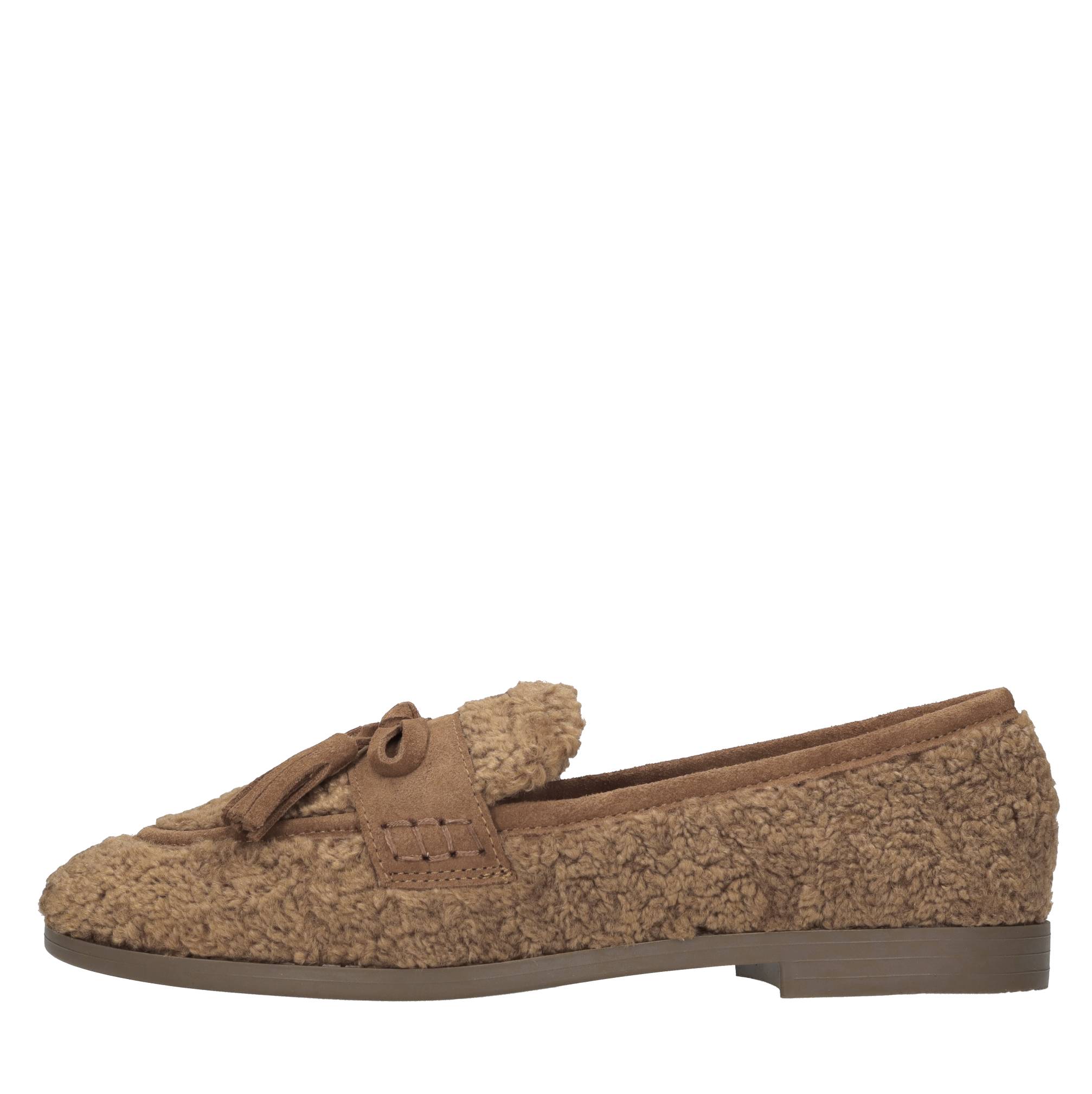 Emanuelle Vee Zapatos bajos Brown