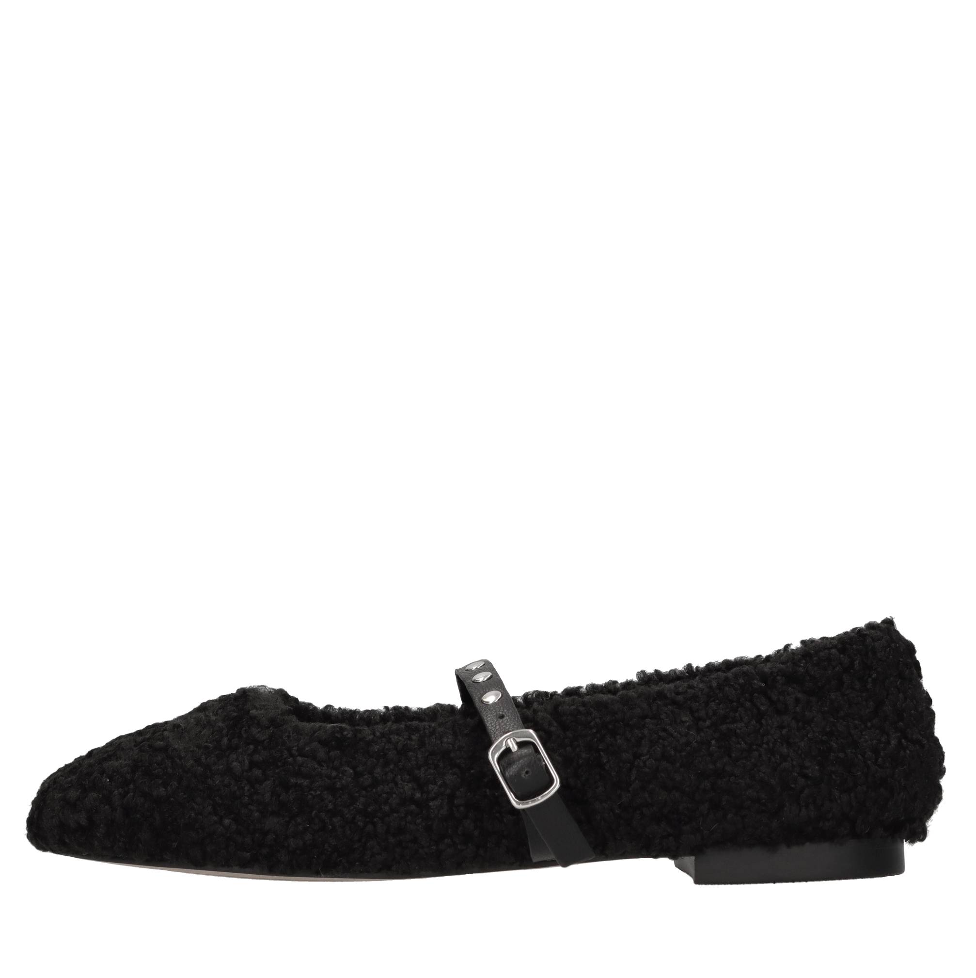 Emanuelle Vee Lage schoenen zwart