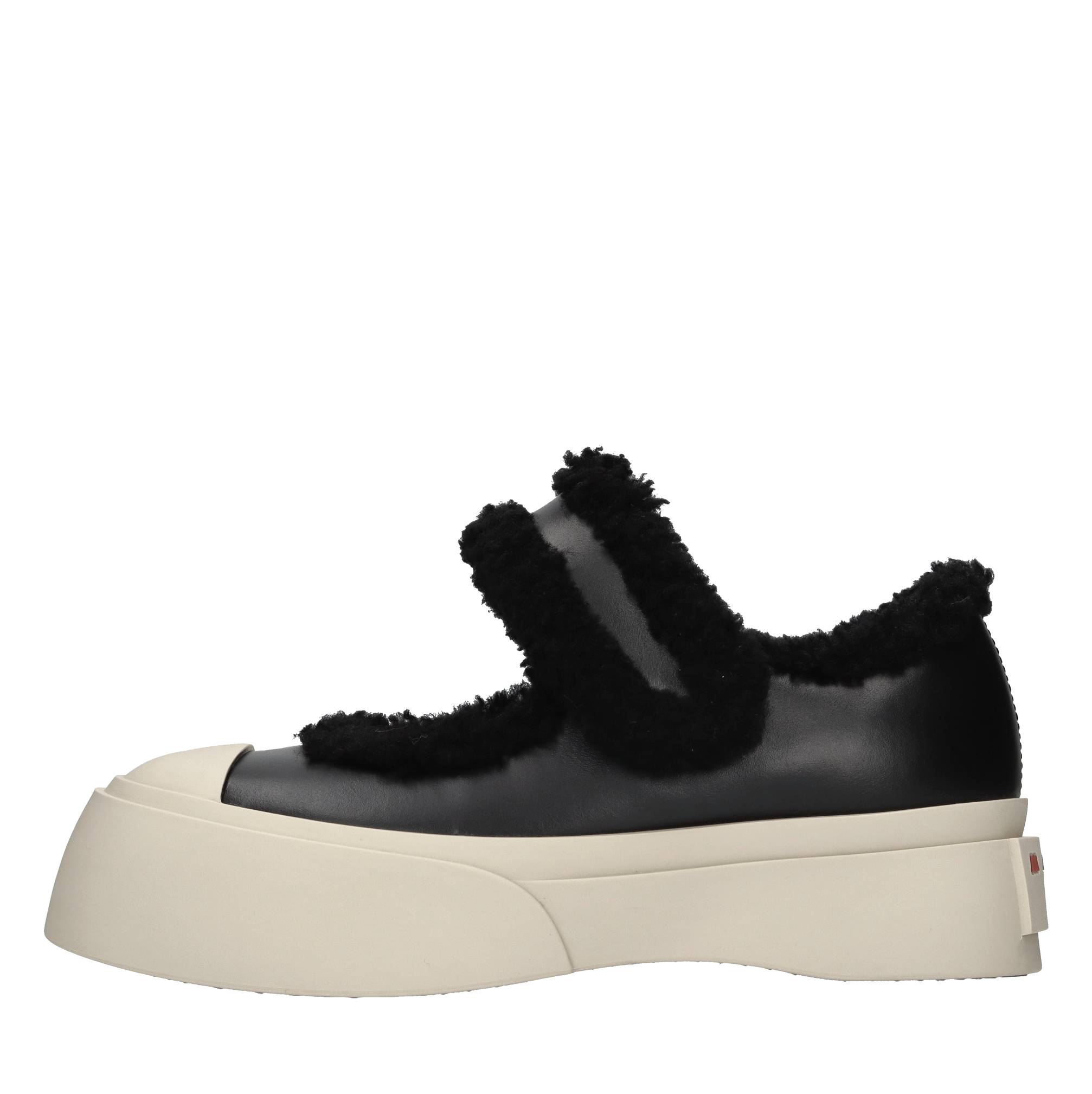 Marni Zapatos bajos Negro