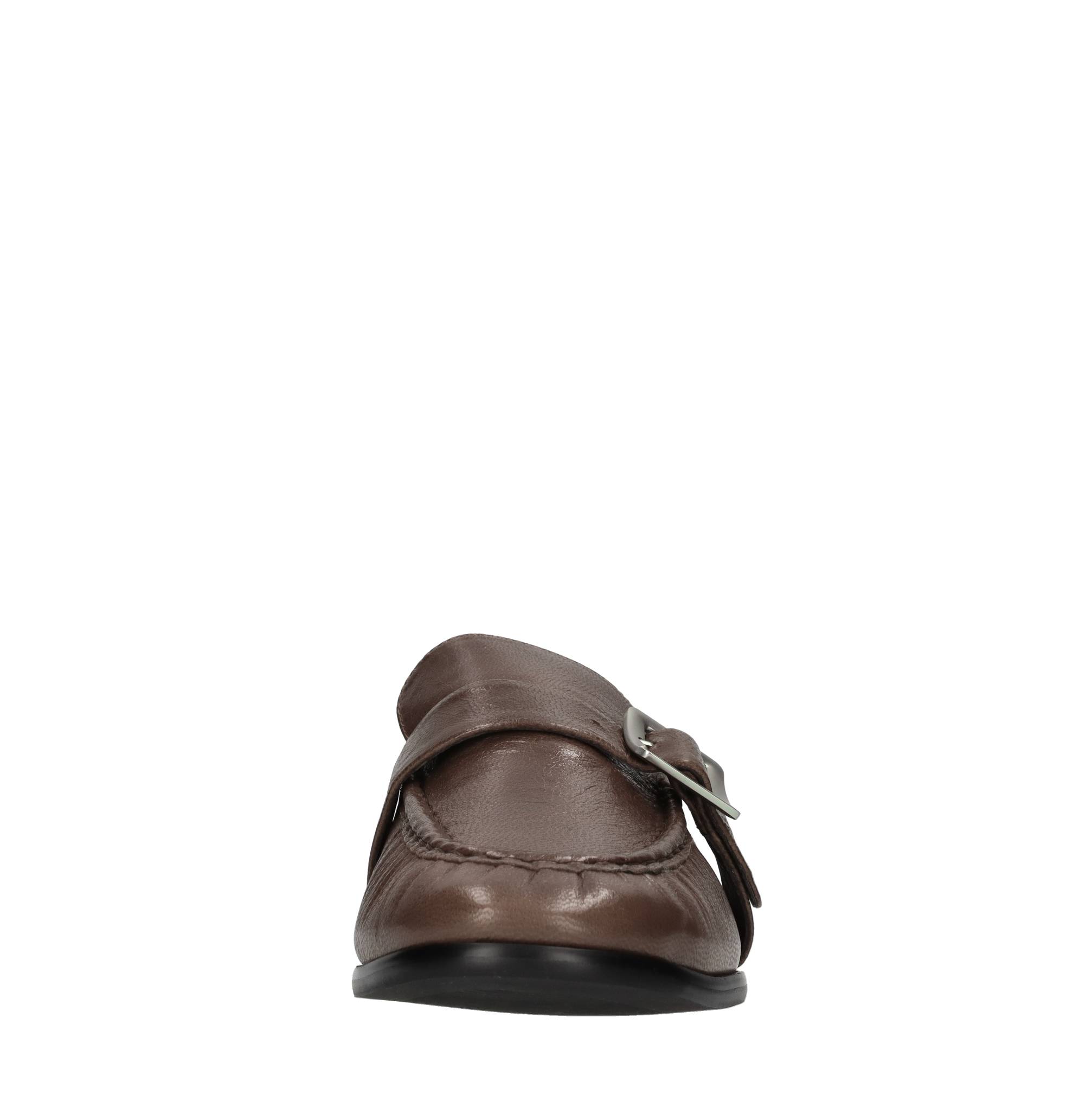 THE GIVER Scarpe basse Marrone