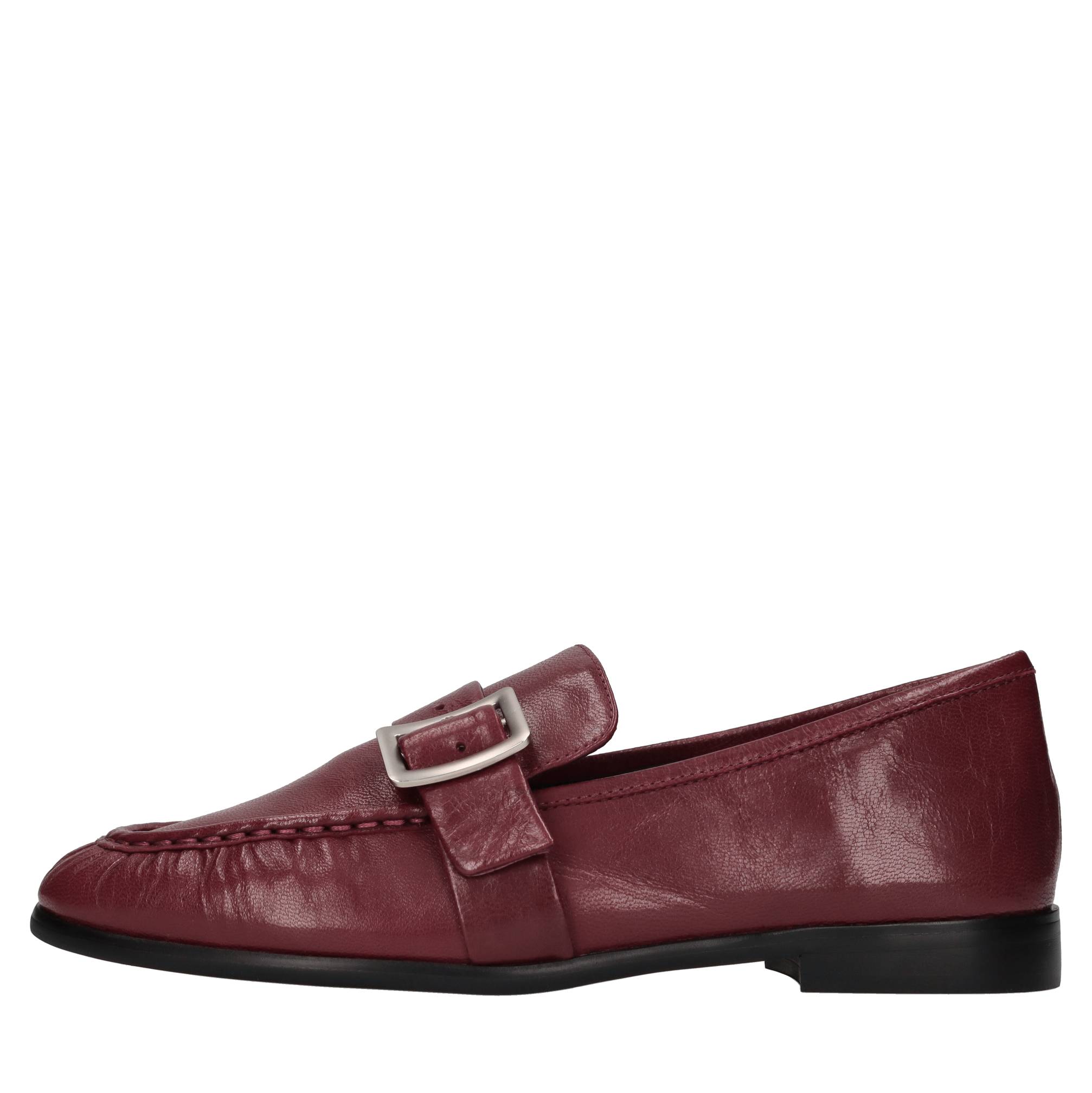 THE GIVER Flat shoes