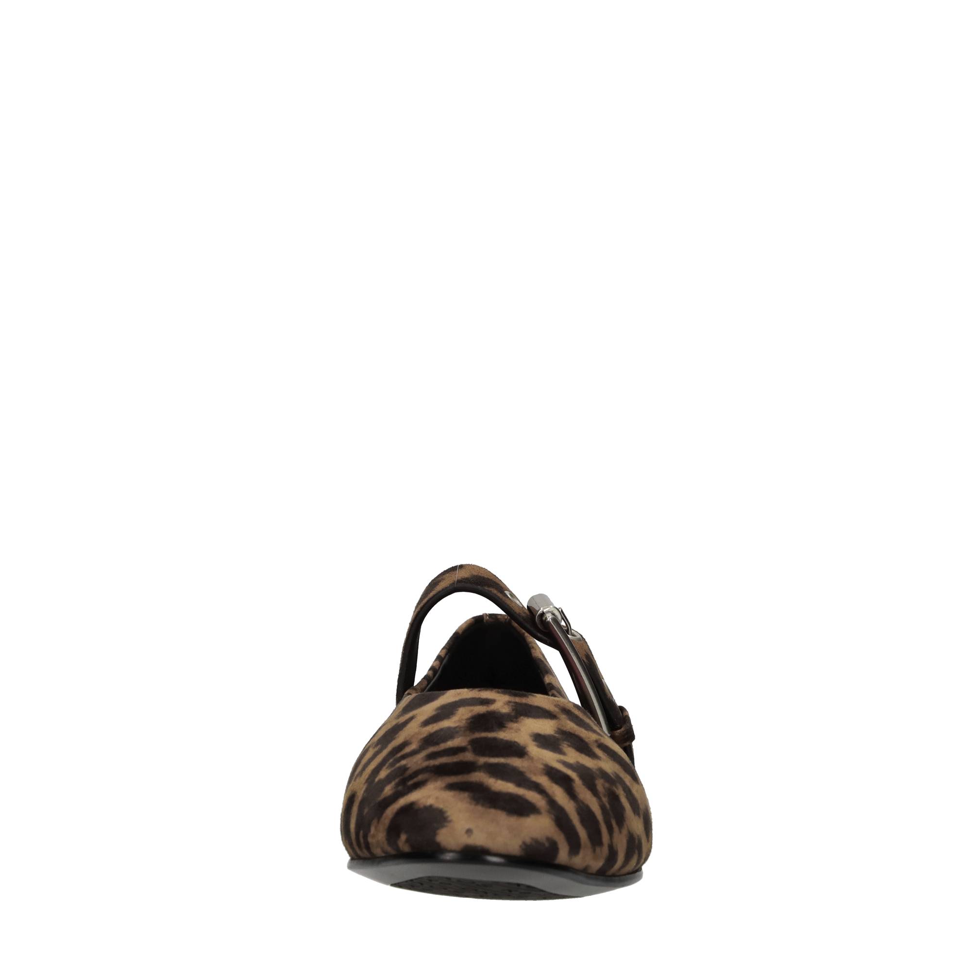 THE GIVER Flat shoes