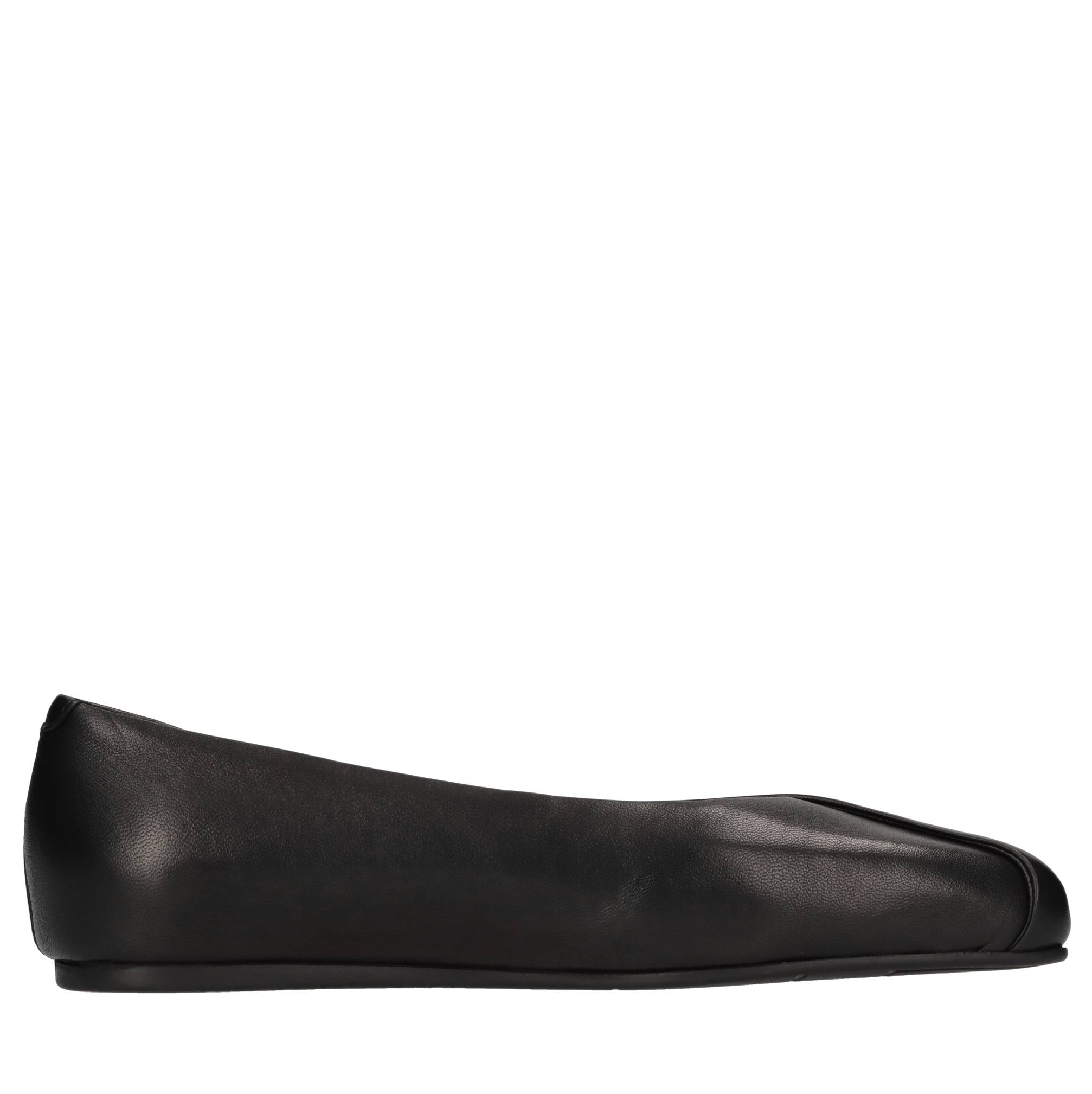 Vic Matie Lage schoenen zwart