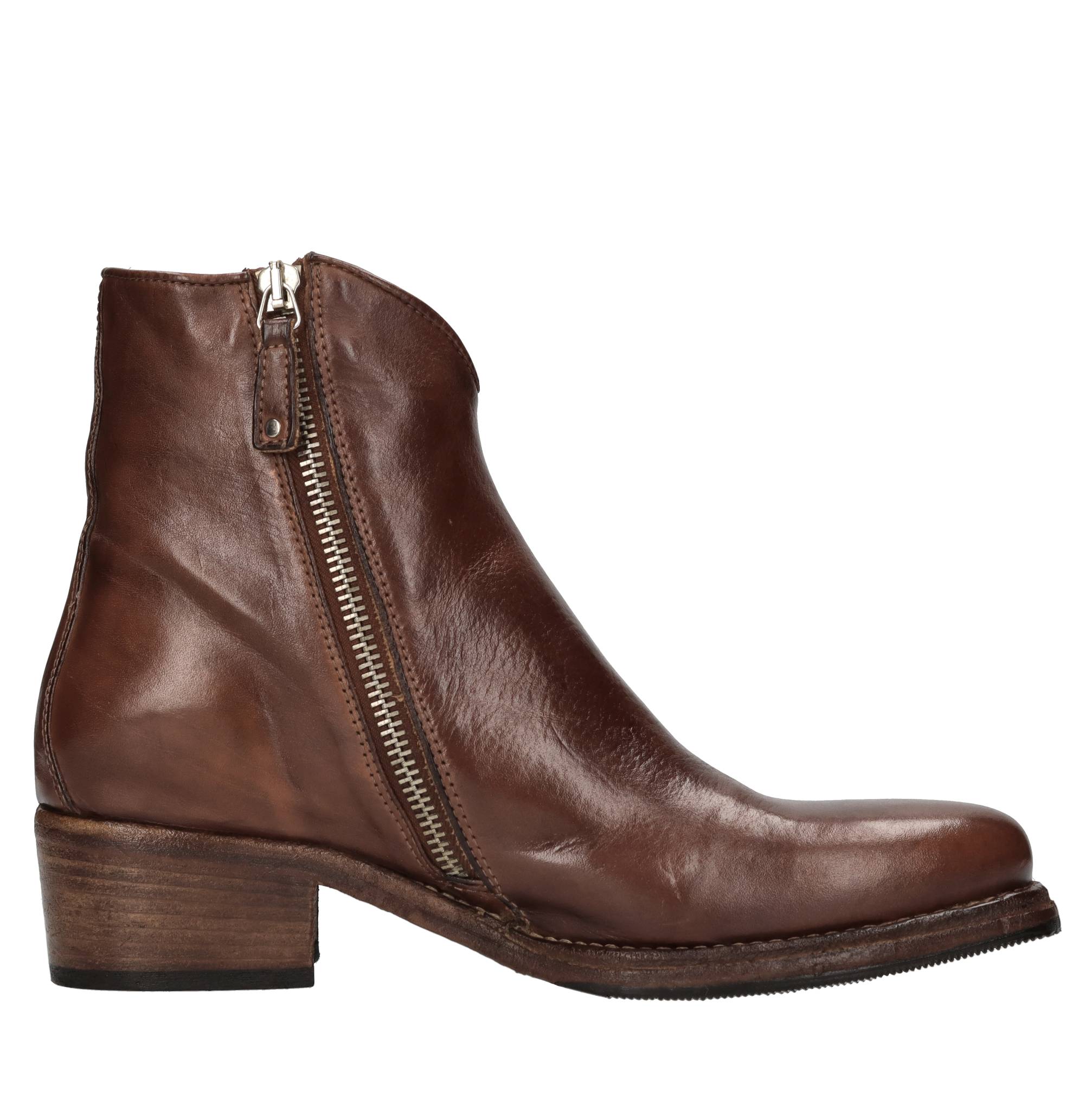 HUNDRED 100 Boots