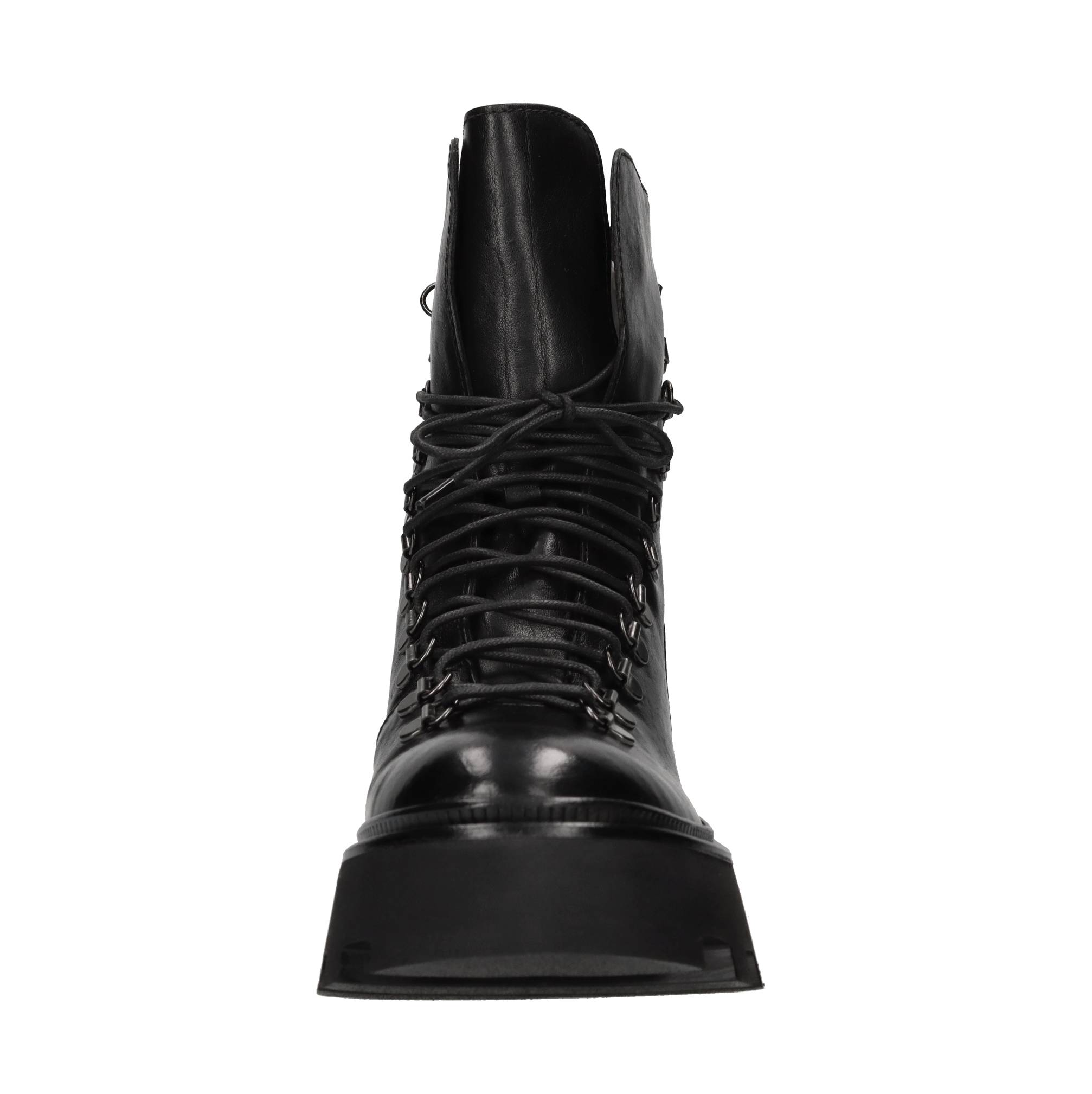 Hundred 100 Bottes noires