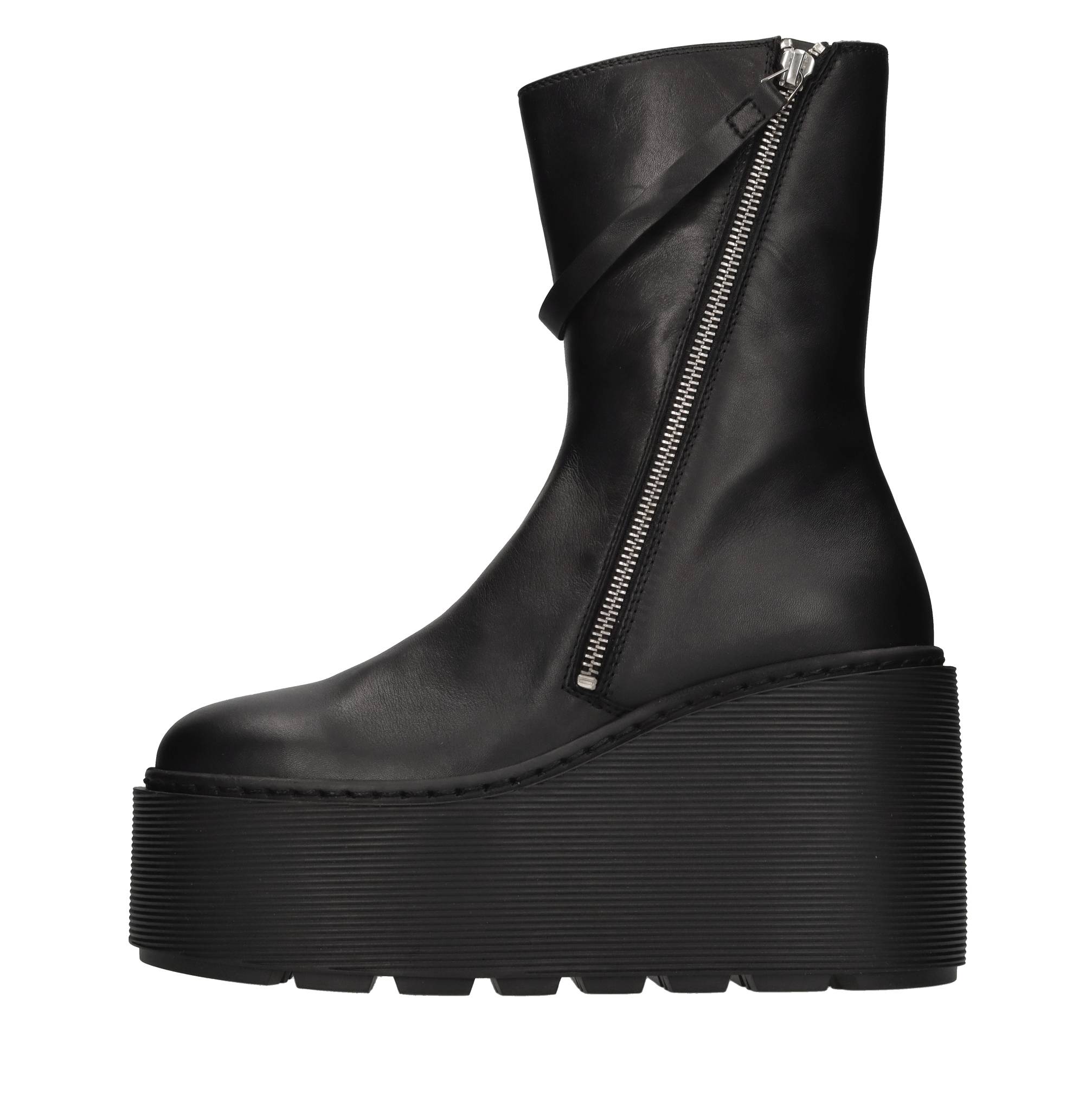 Vic Matie Chaussures avec talon noir