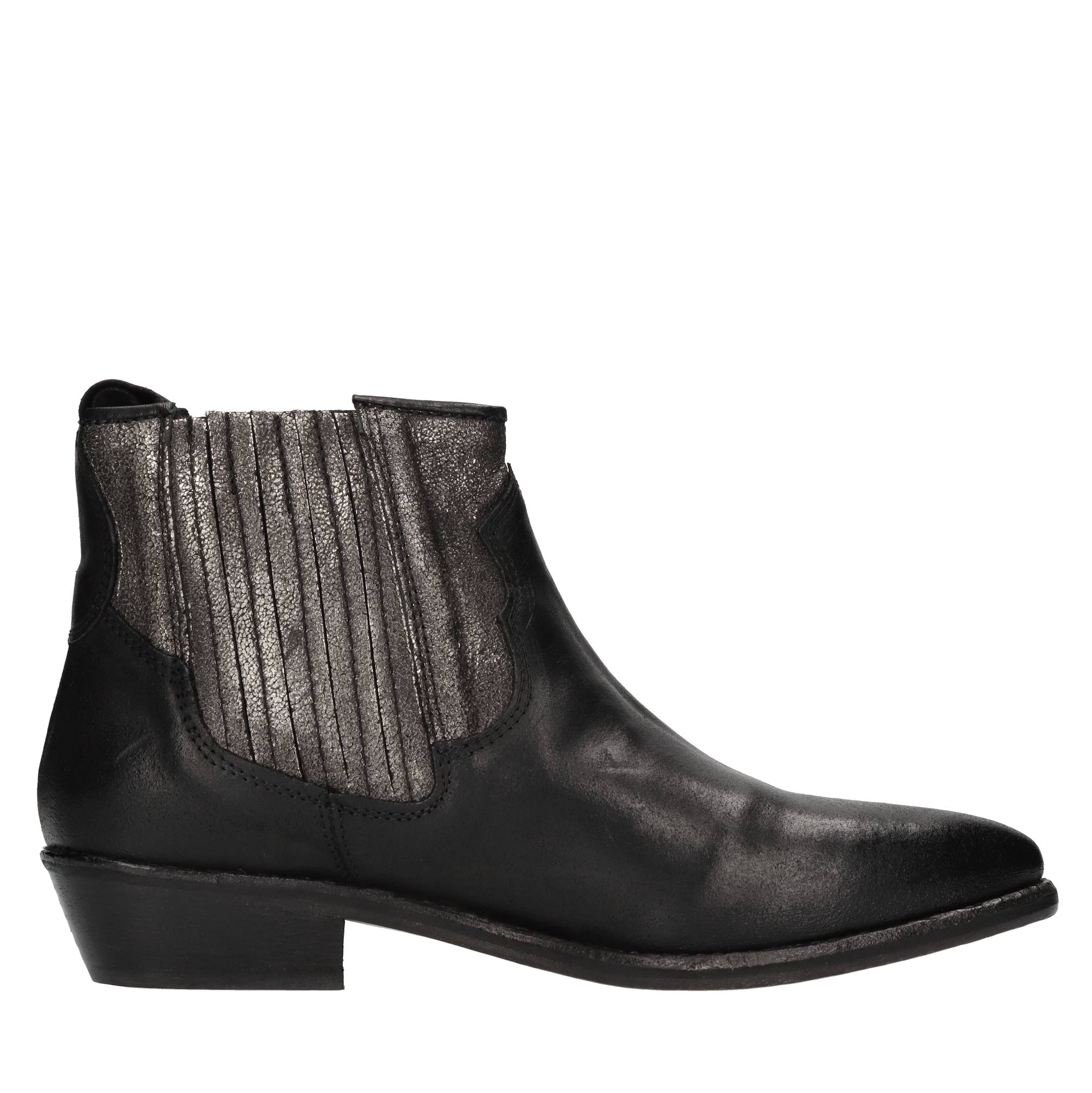 HUNDRED 100 Boots