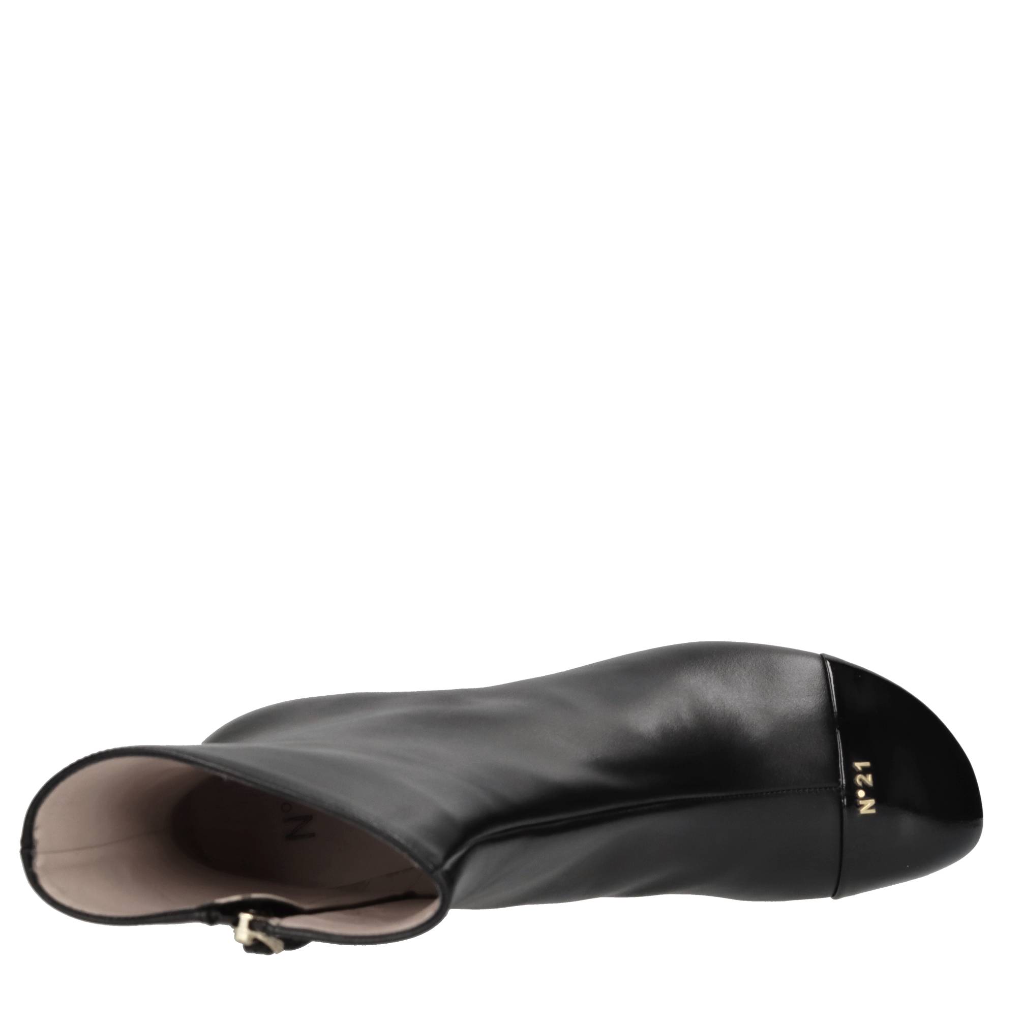 N°21 Botas Negro