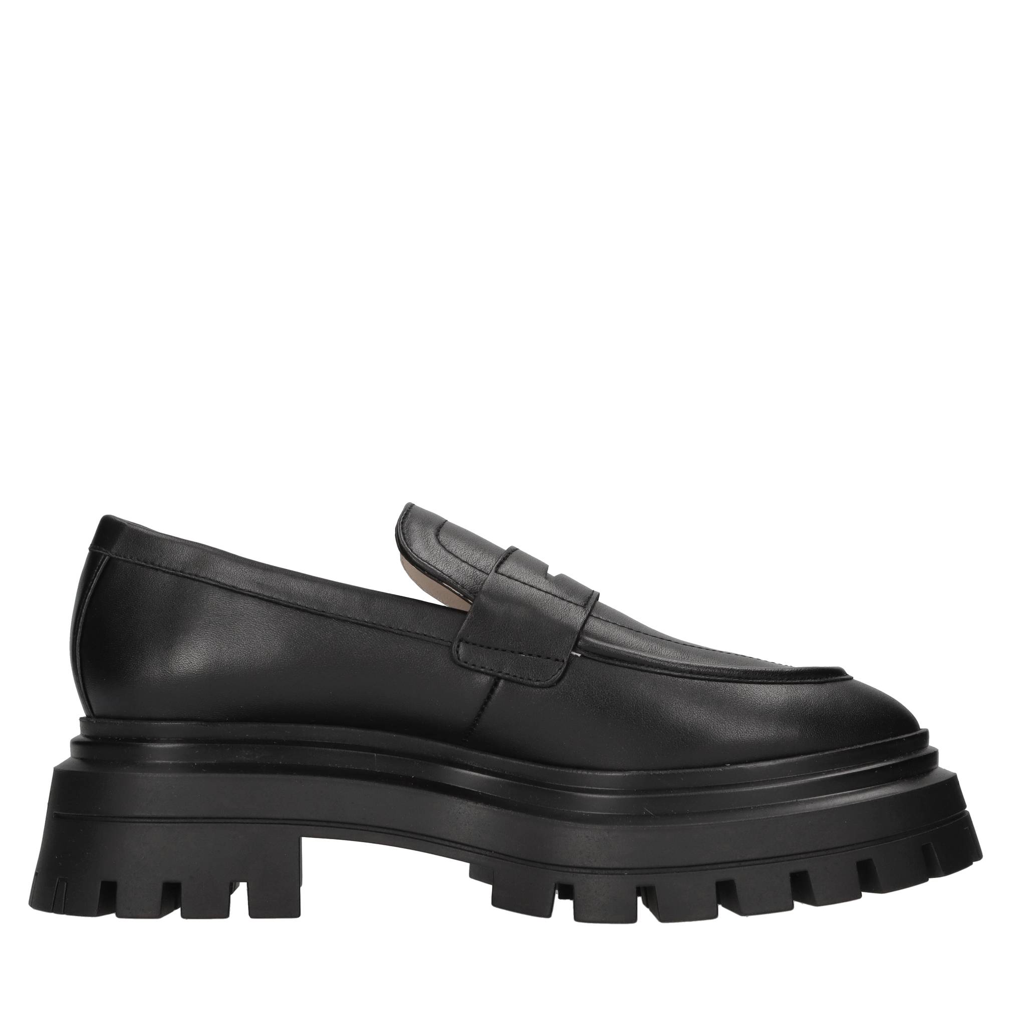Stuart Weitzman Flat shoes