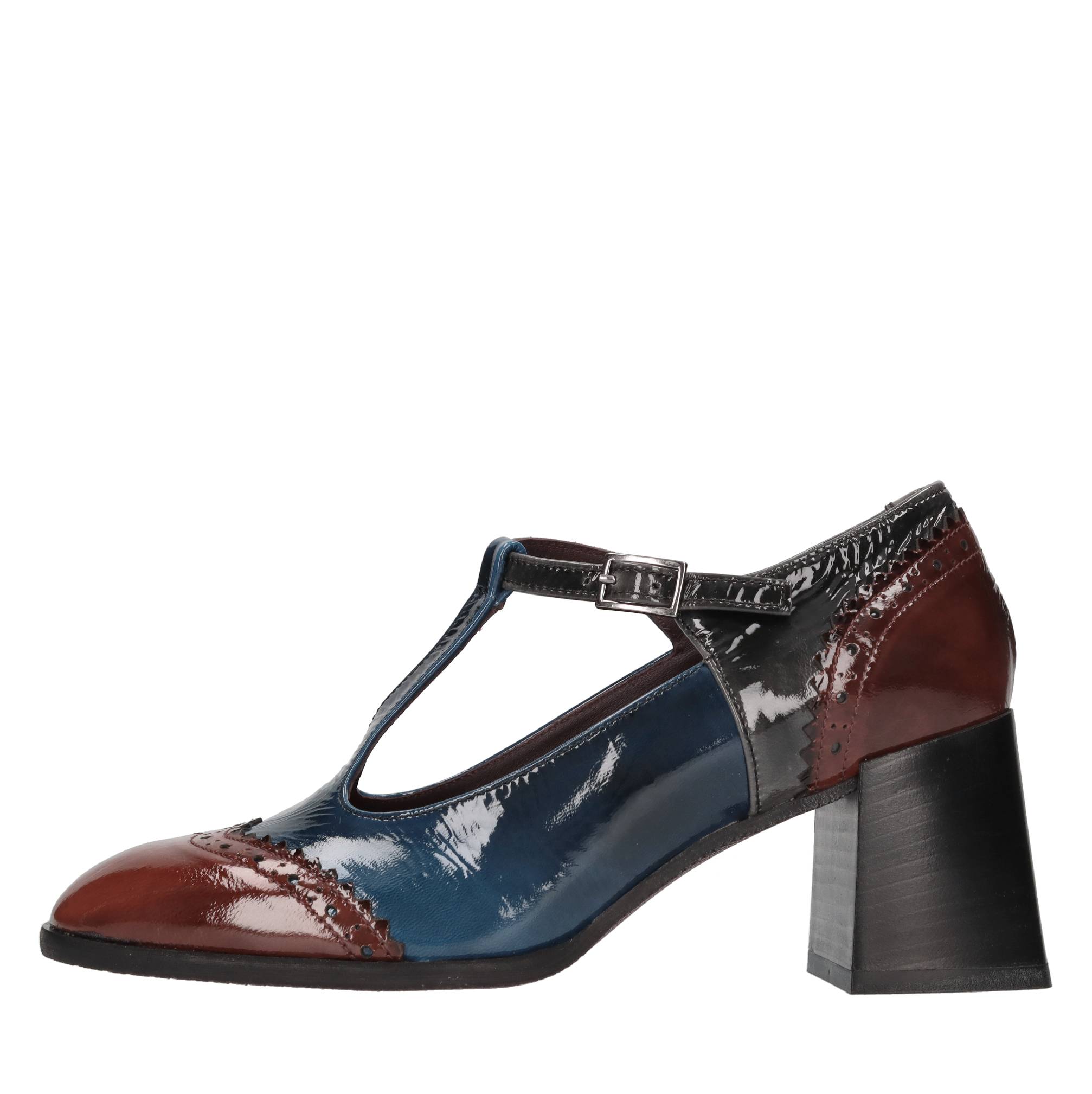Lorenzo Mari With Heel
