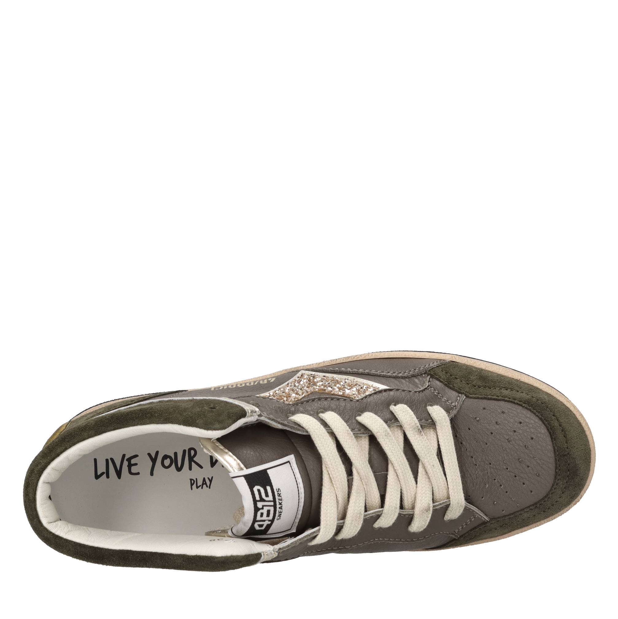 4B12 Sneakers