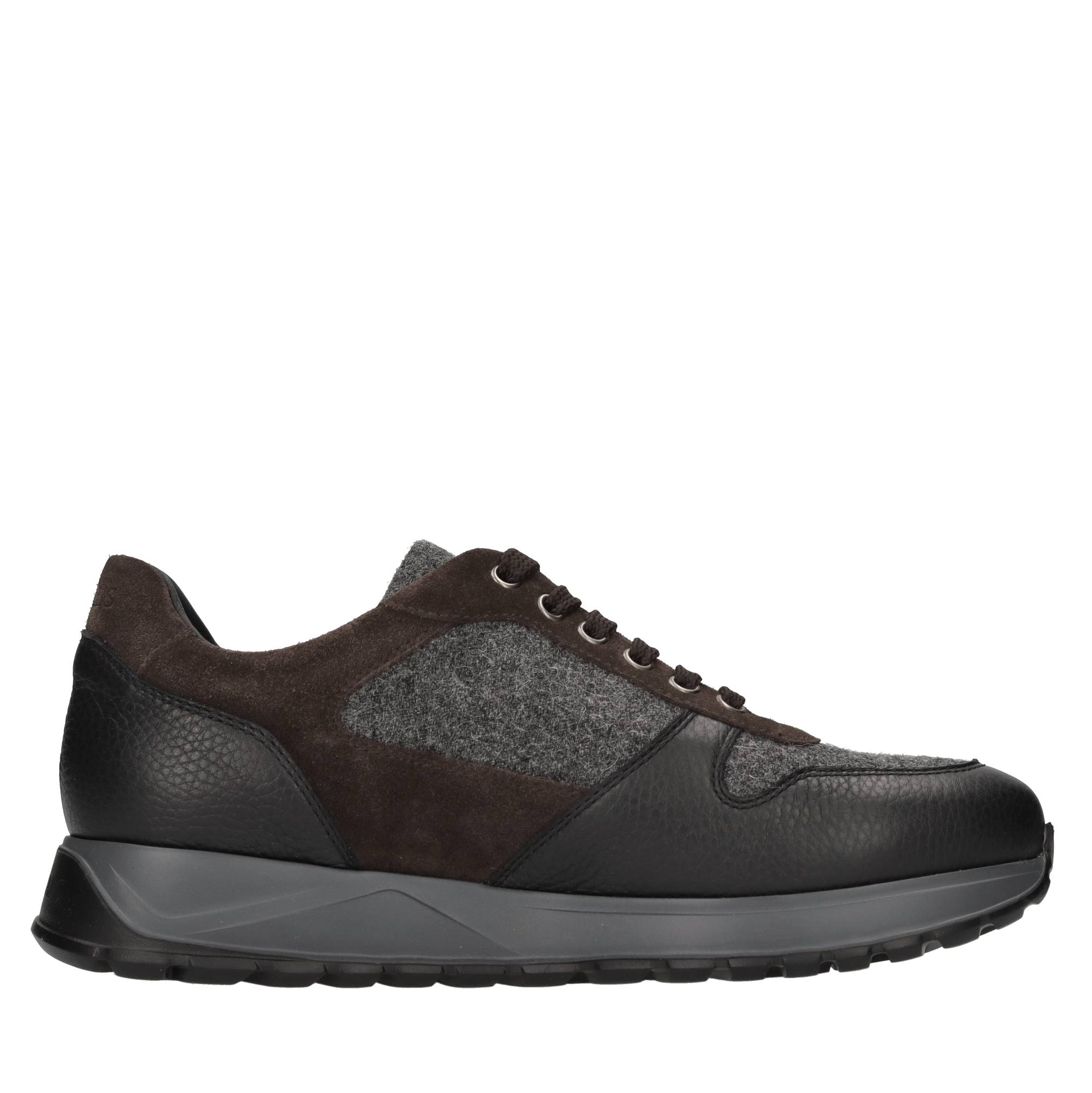Doucal's Sneakers