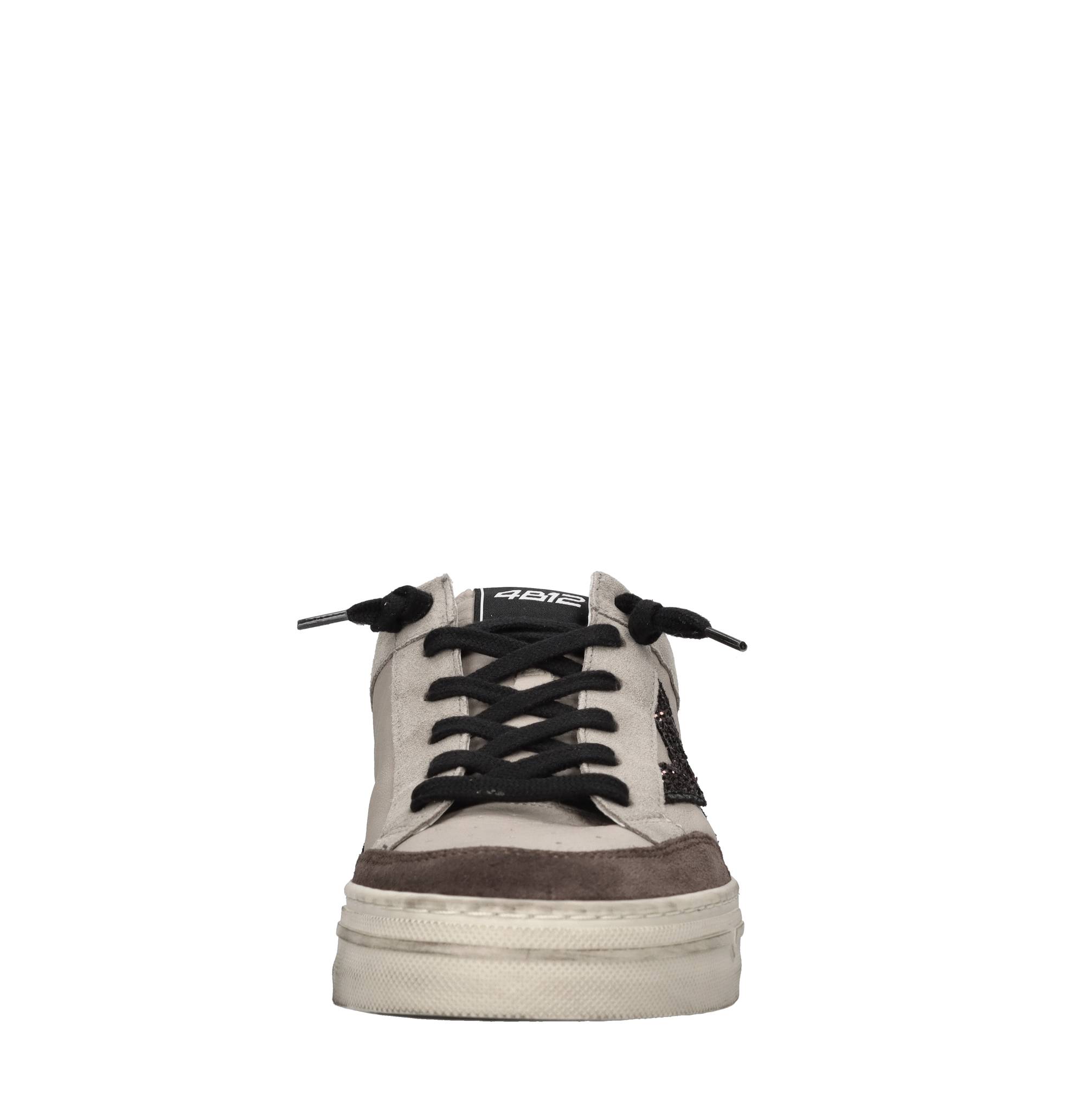 4b12 Sneakers bruin