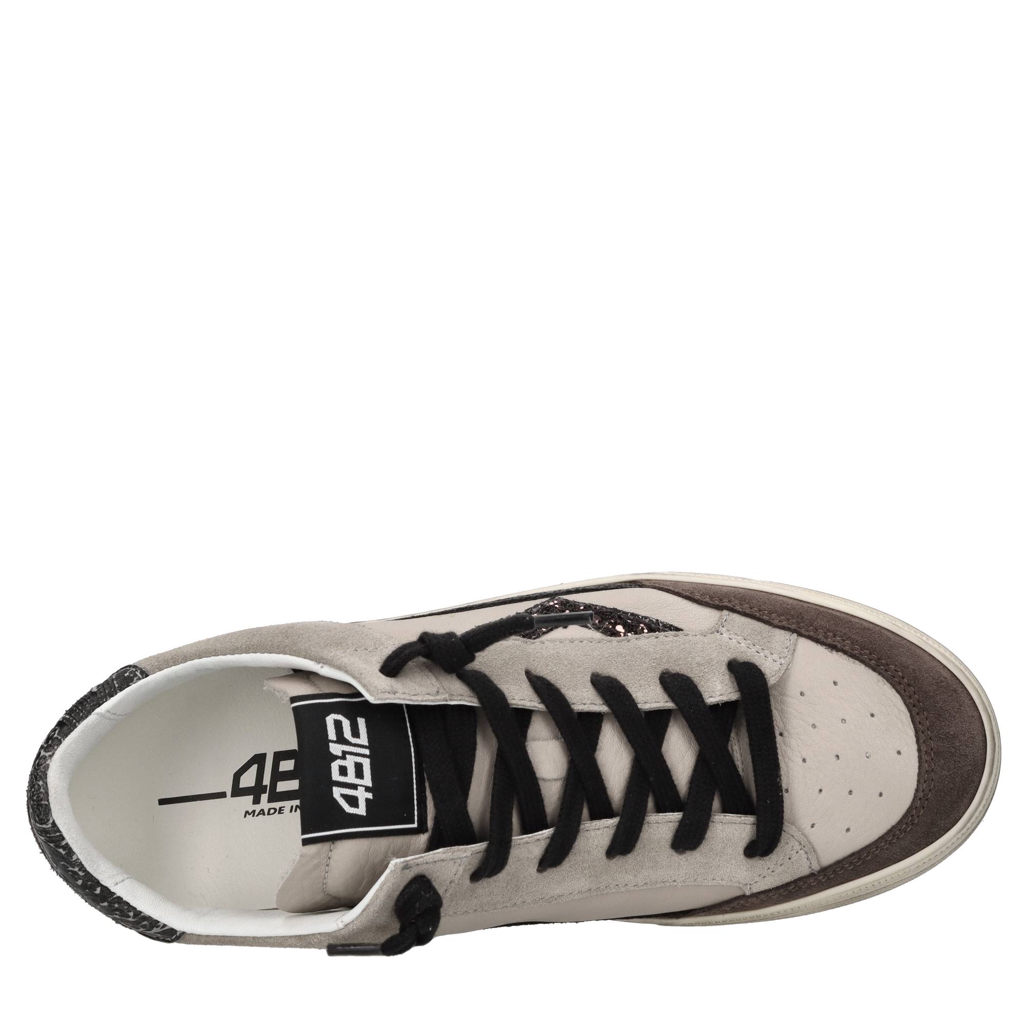 4b12 Sneakers bruin