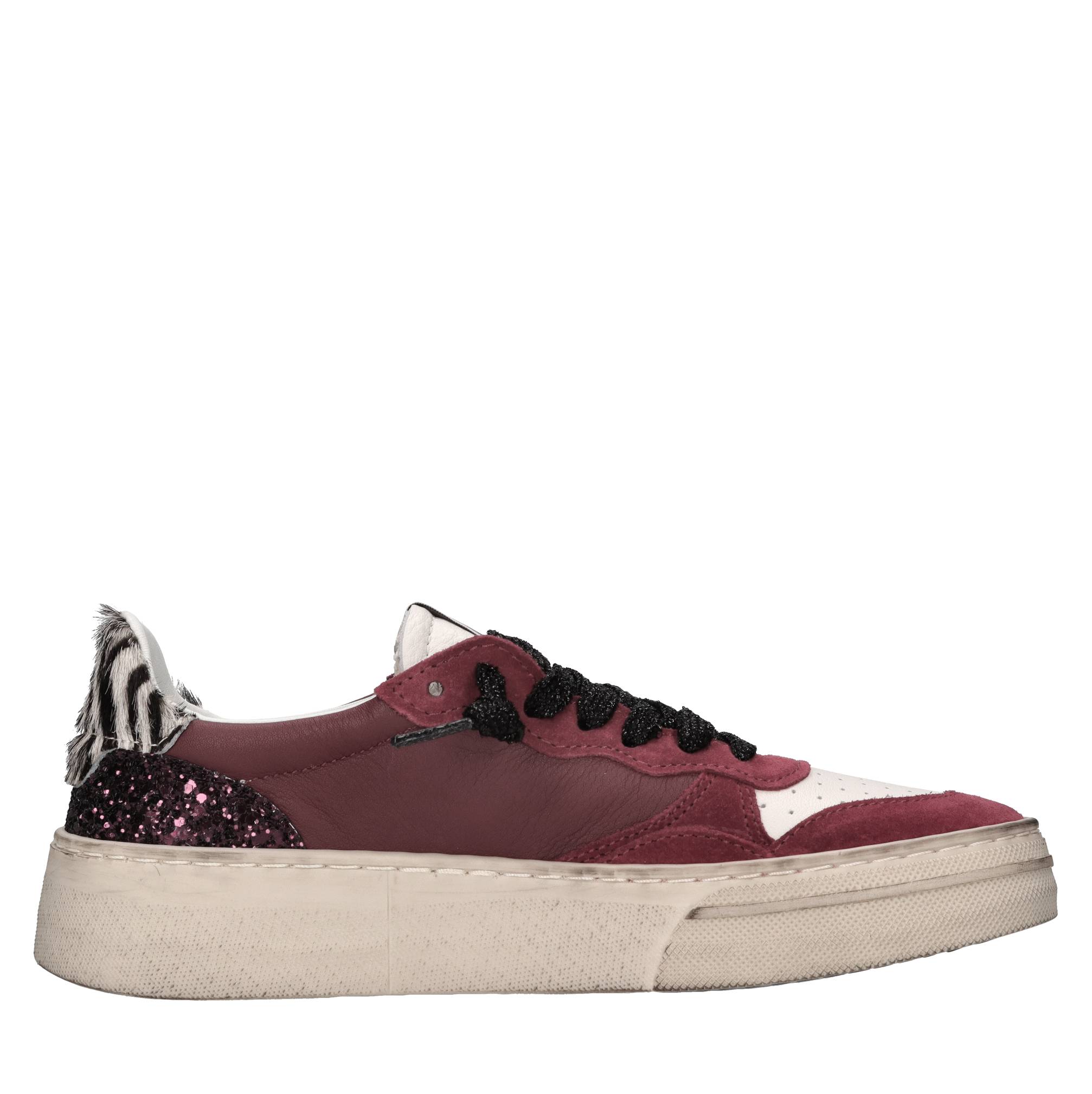 4B12 Sneakers