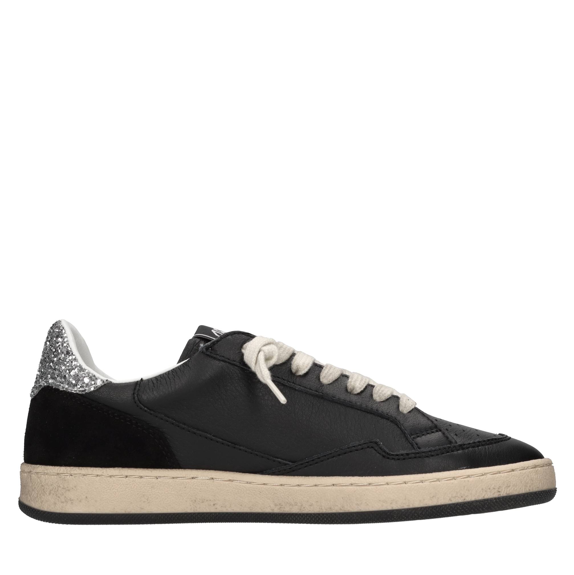 4B12 Sneakers