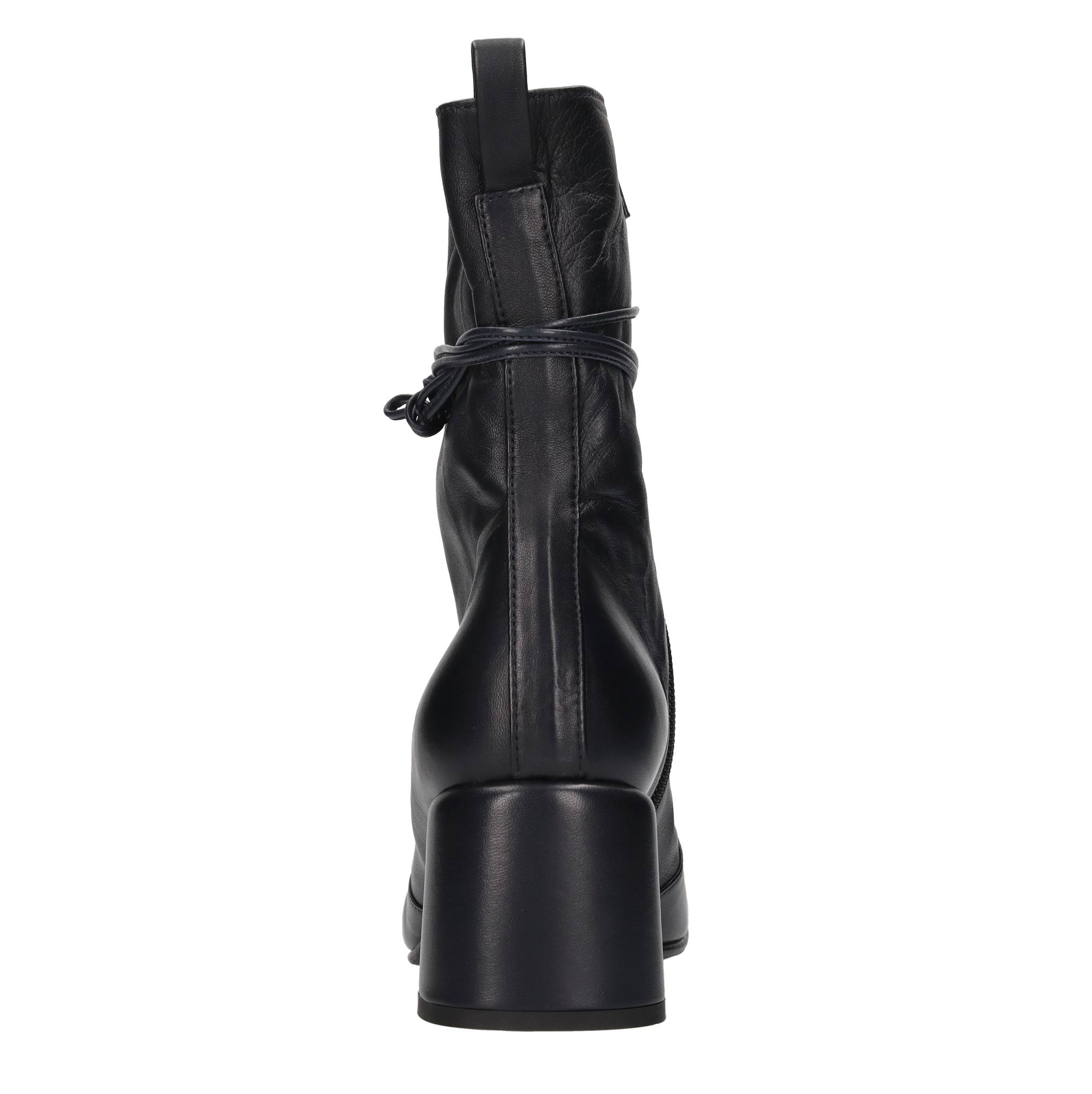 Lorena Paggi Botas azules