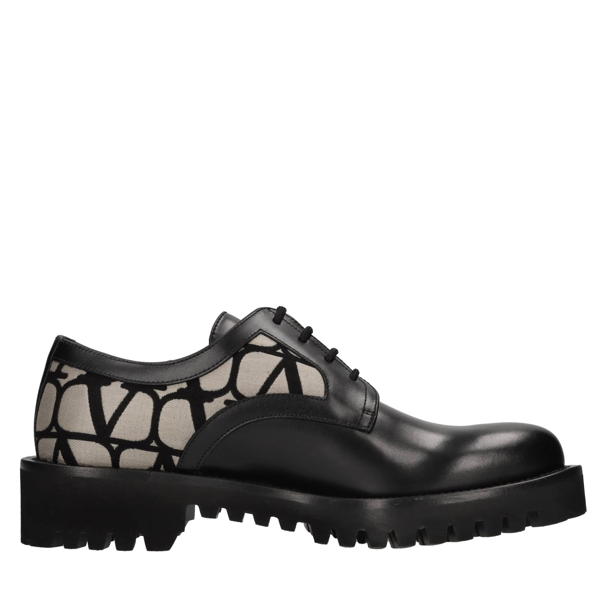 Valentino Garavani Flat shoes