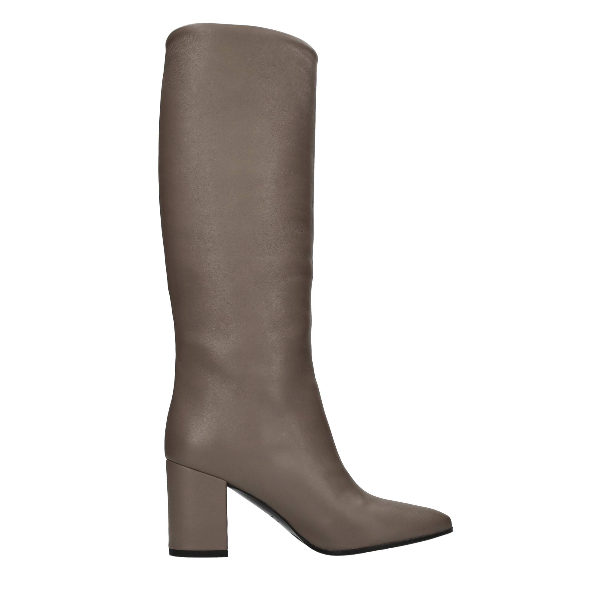 FRU Boots