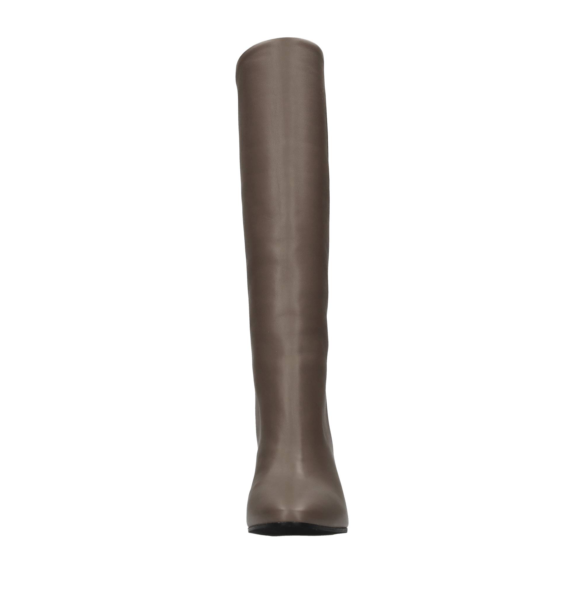 FRU Boots