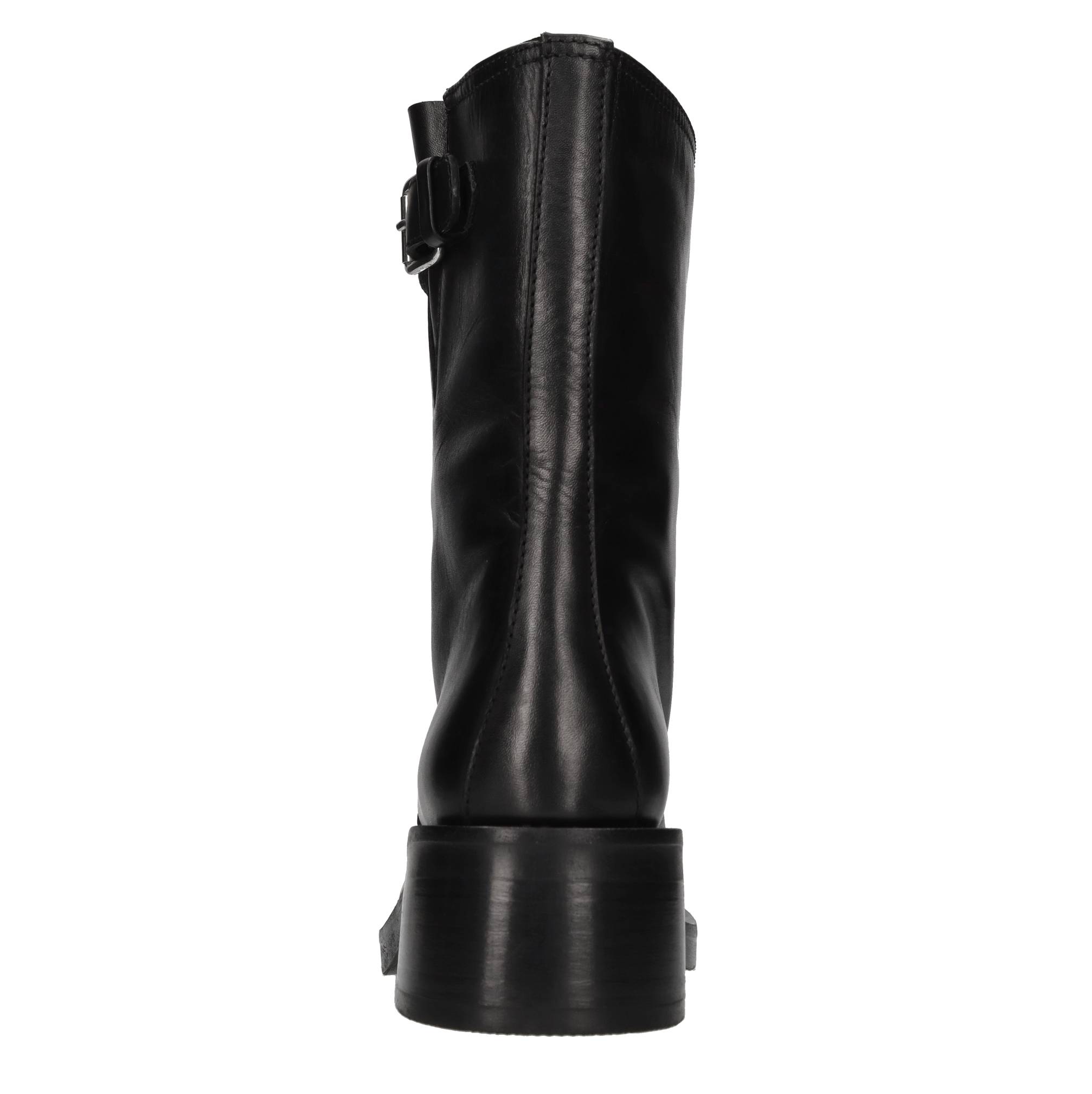 Strategia Boots